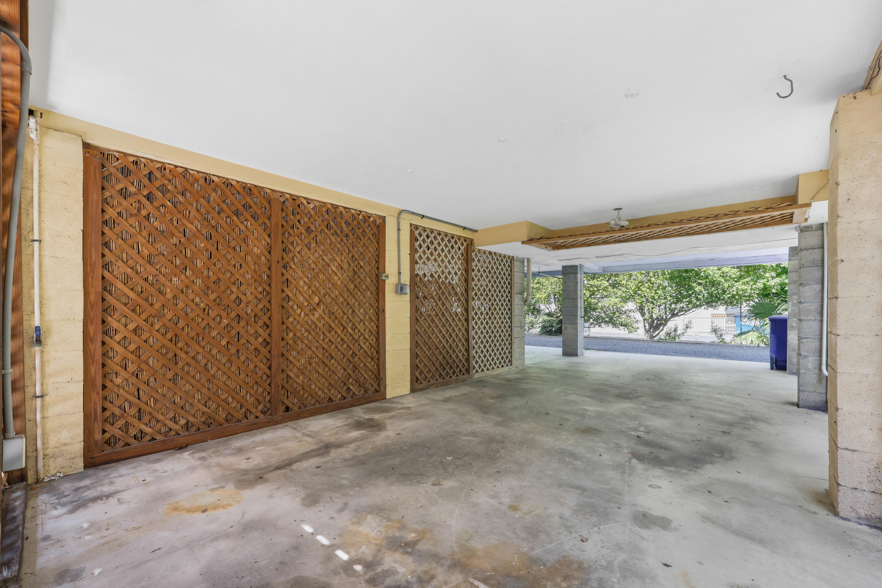 3075 Flagler Avenue Unit 12 Property Photo 42
