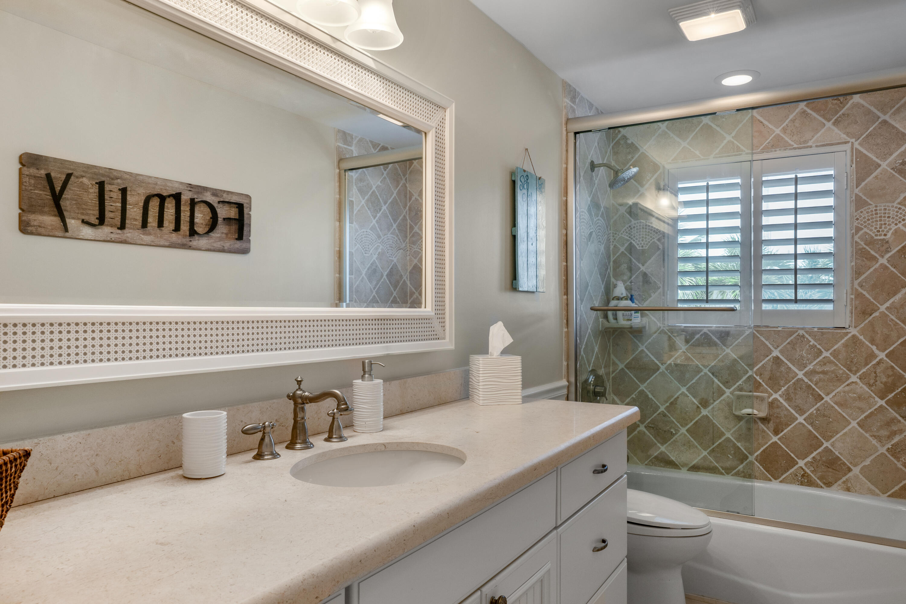 148 Giardino Drive Property Photo 18