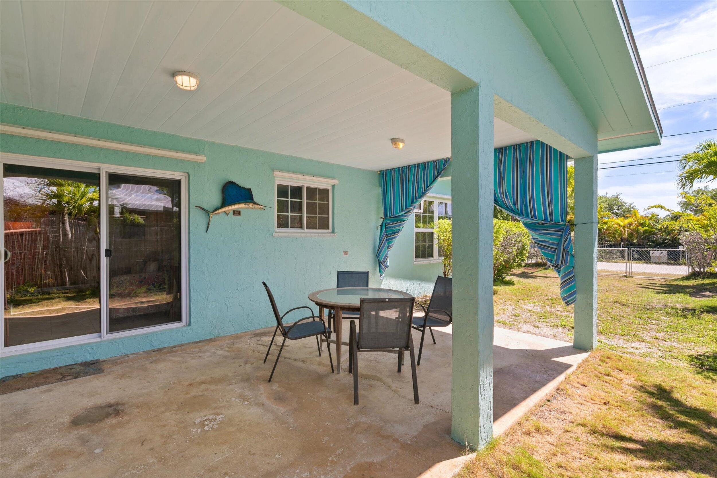 2828 Central Avenue Property Photo 9