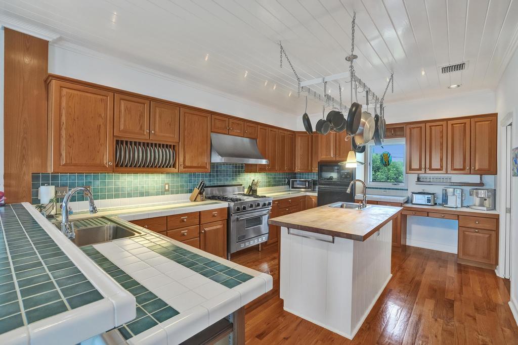 107 Valencia Drive Property Photo 32