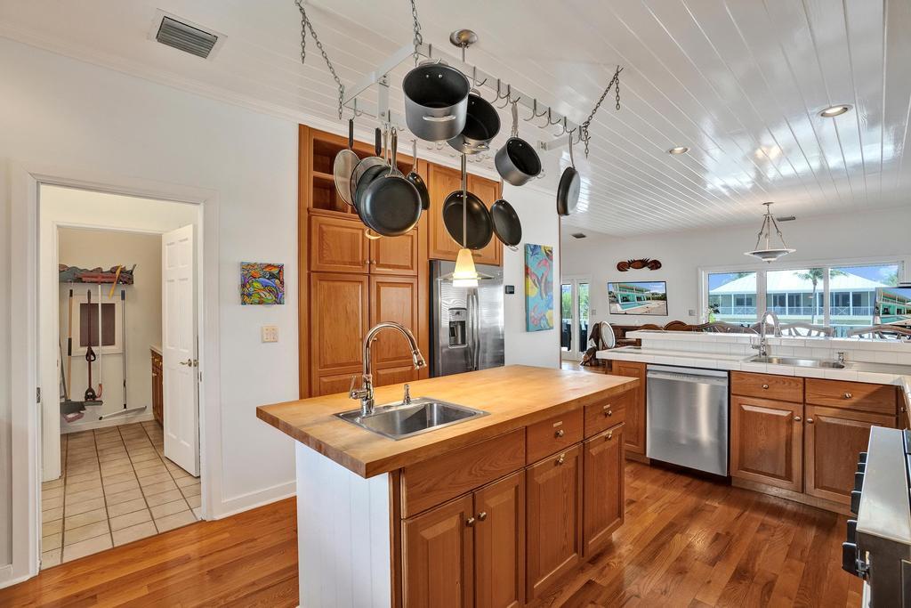 107 Valencia Drive Property Photo 36