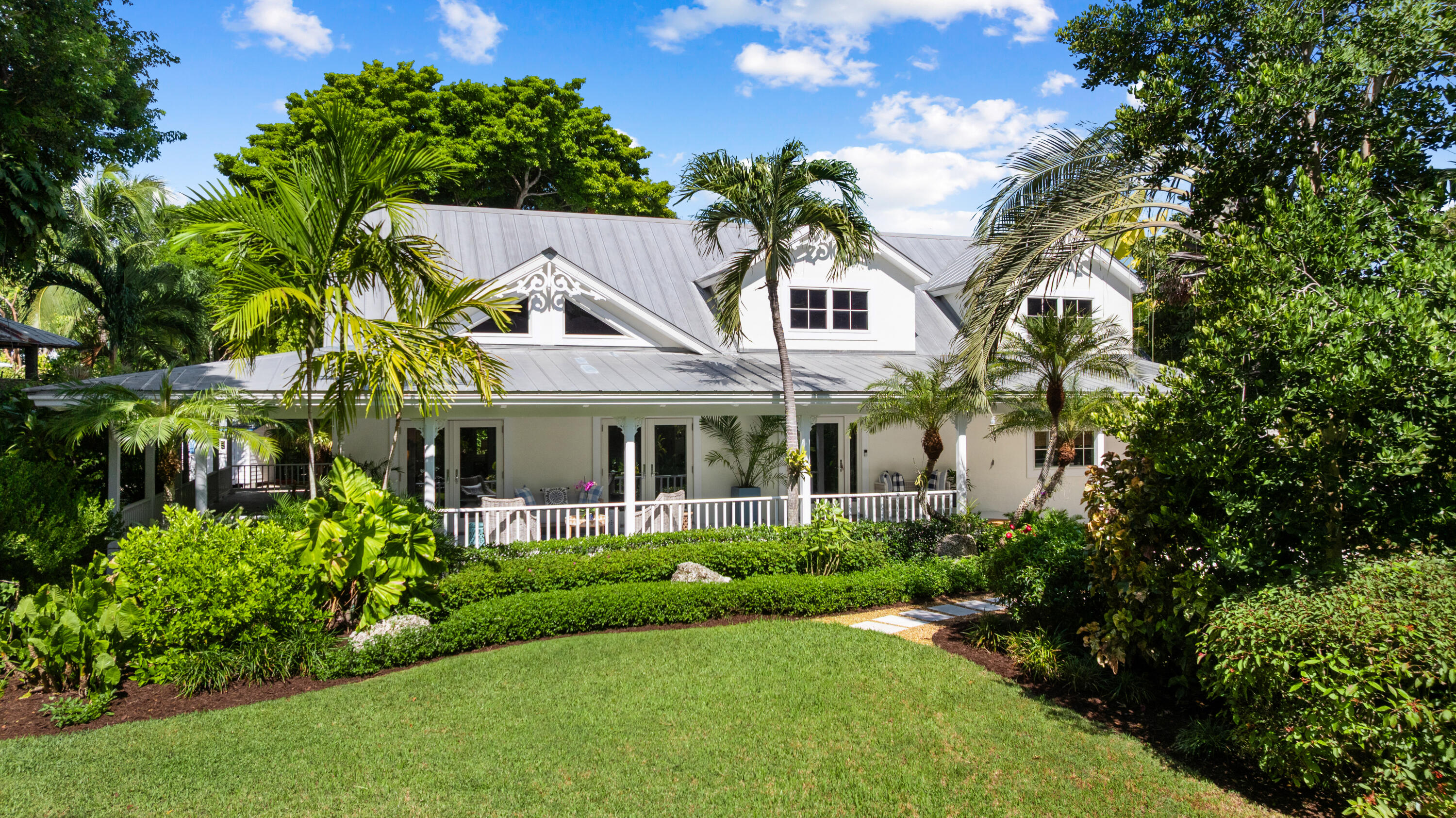 130 Palm Lane Property Photo 3