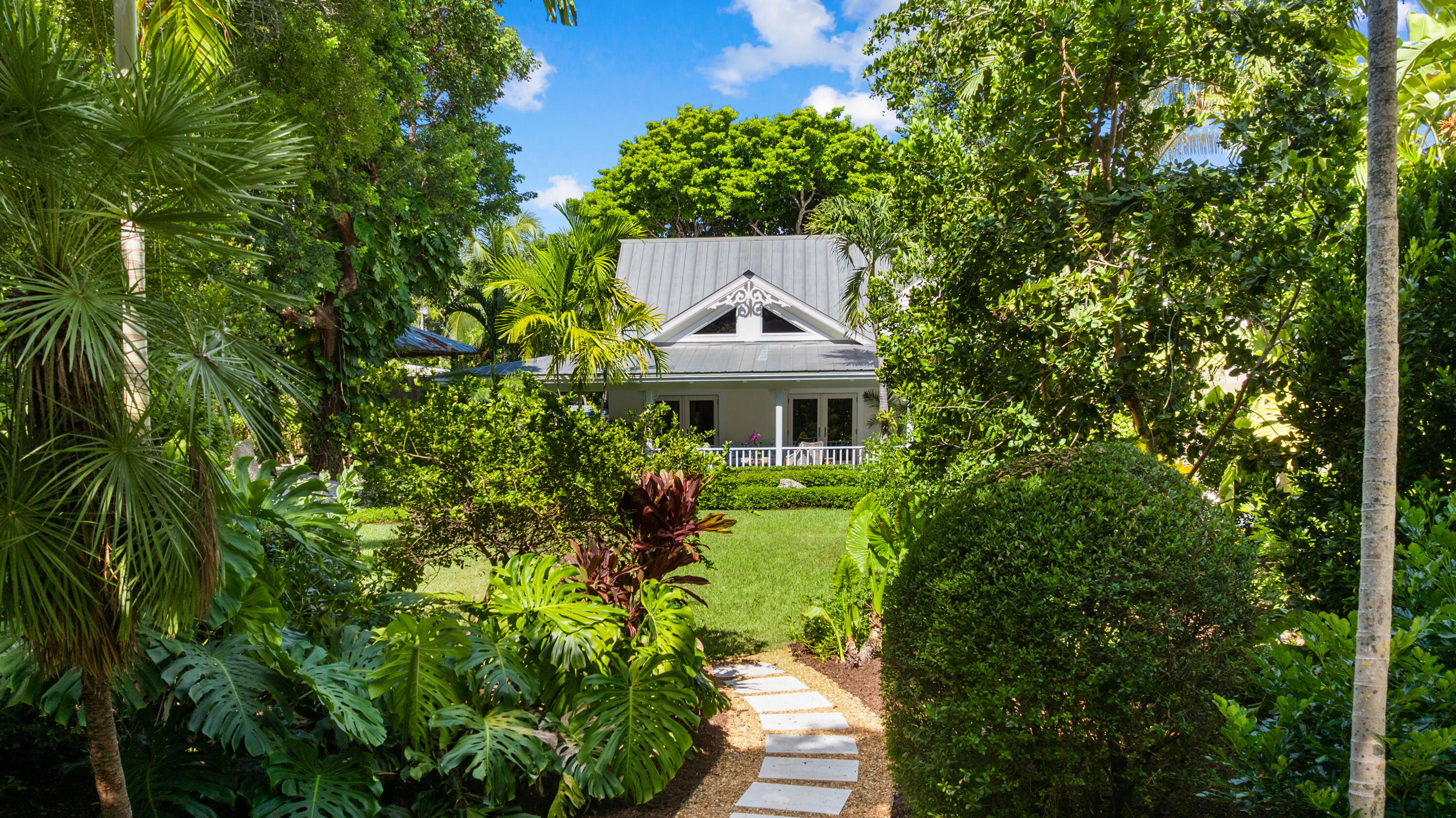 130 Palm Lane Property Photo 4
