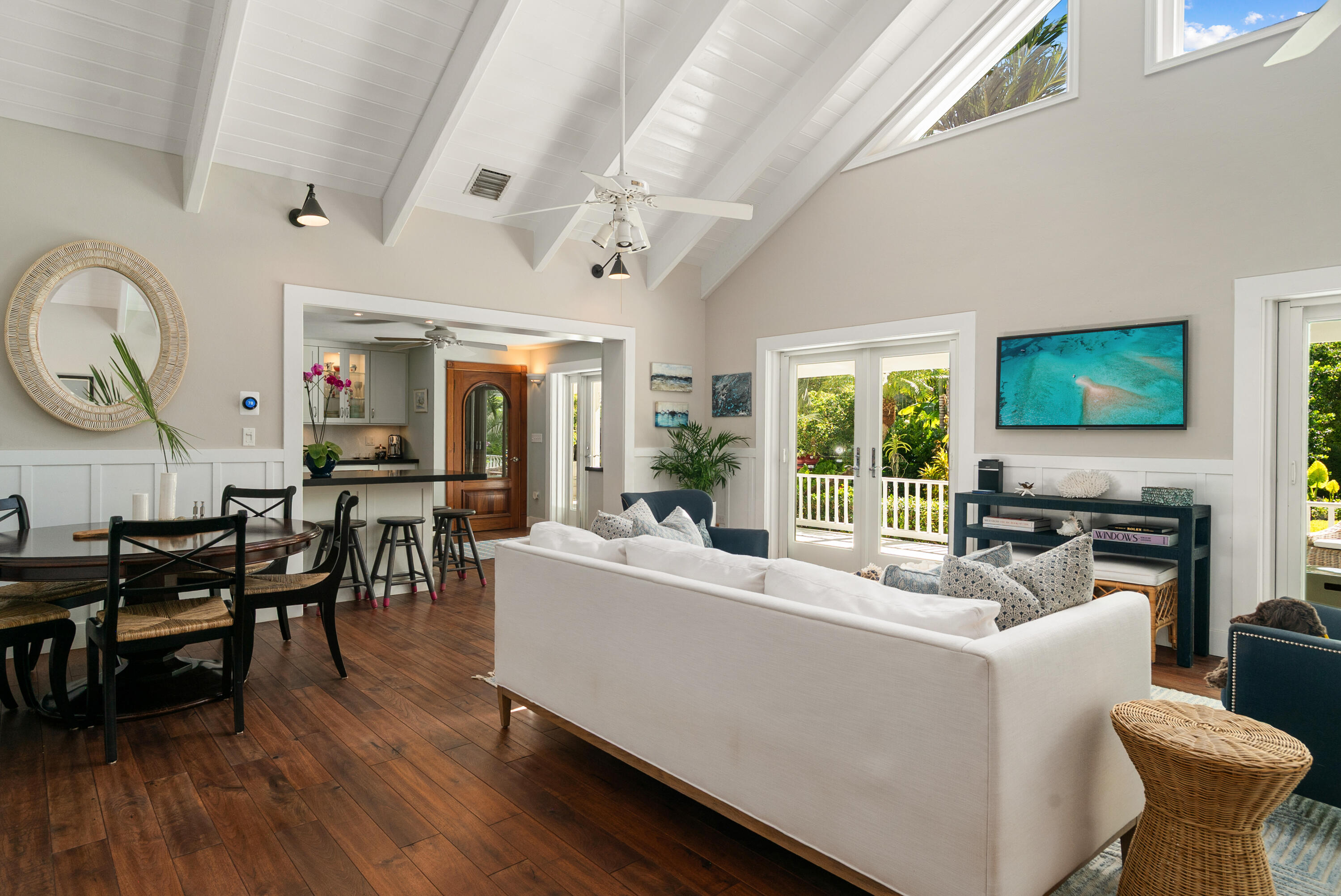 130 Palm Lane Property Photo 8