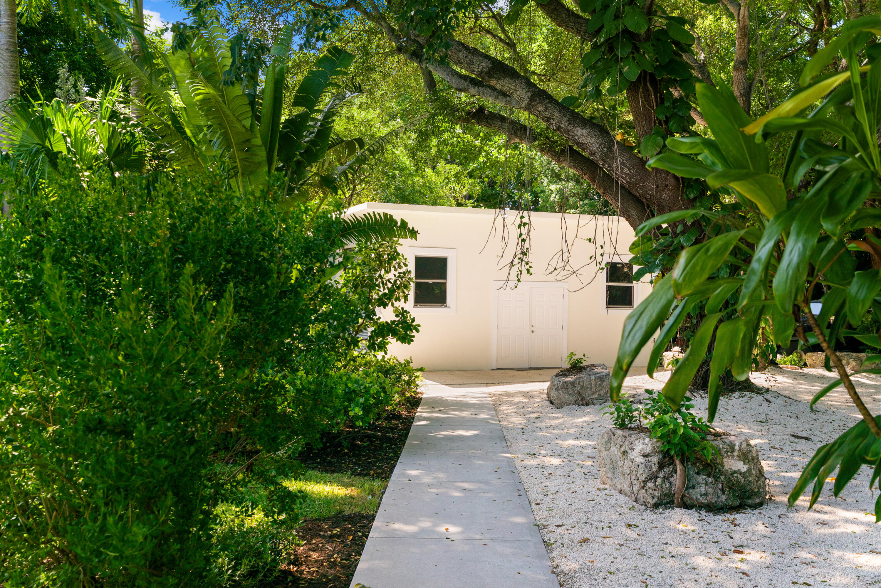 130 Palm Lane Property Photo 35