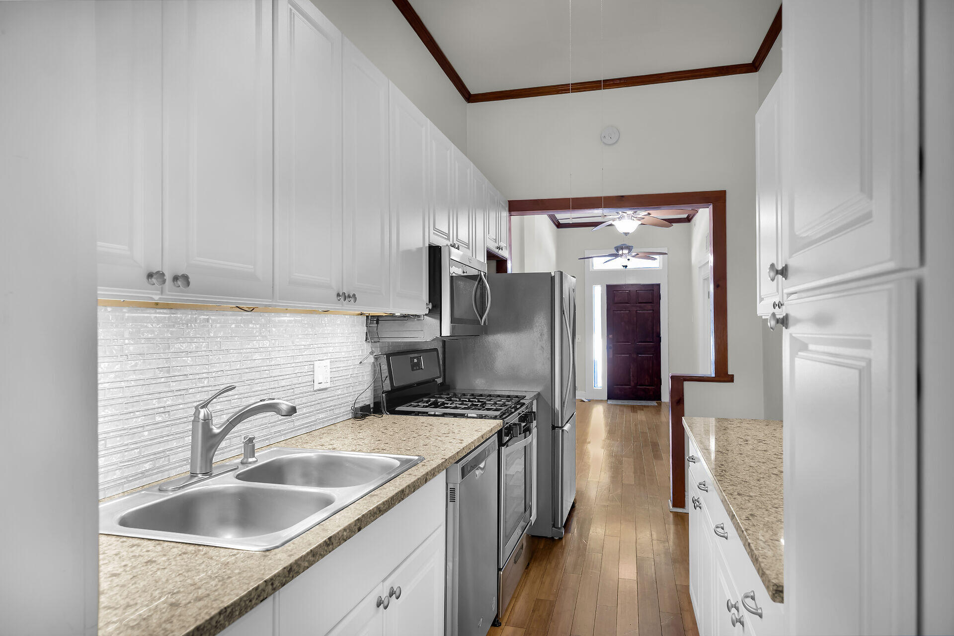 1004 Watson Street 2 Property Photo 15