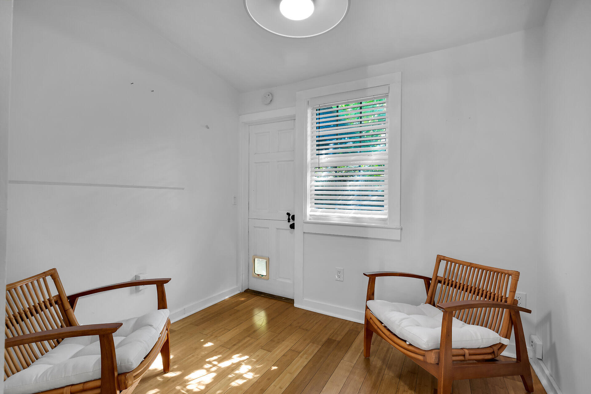 1004 Watson Street 2 Property Photo 16