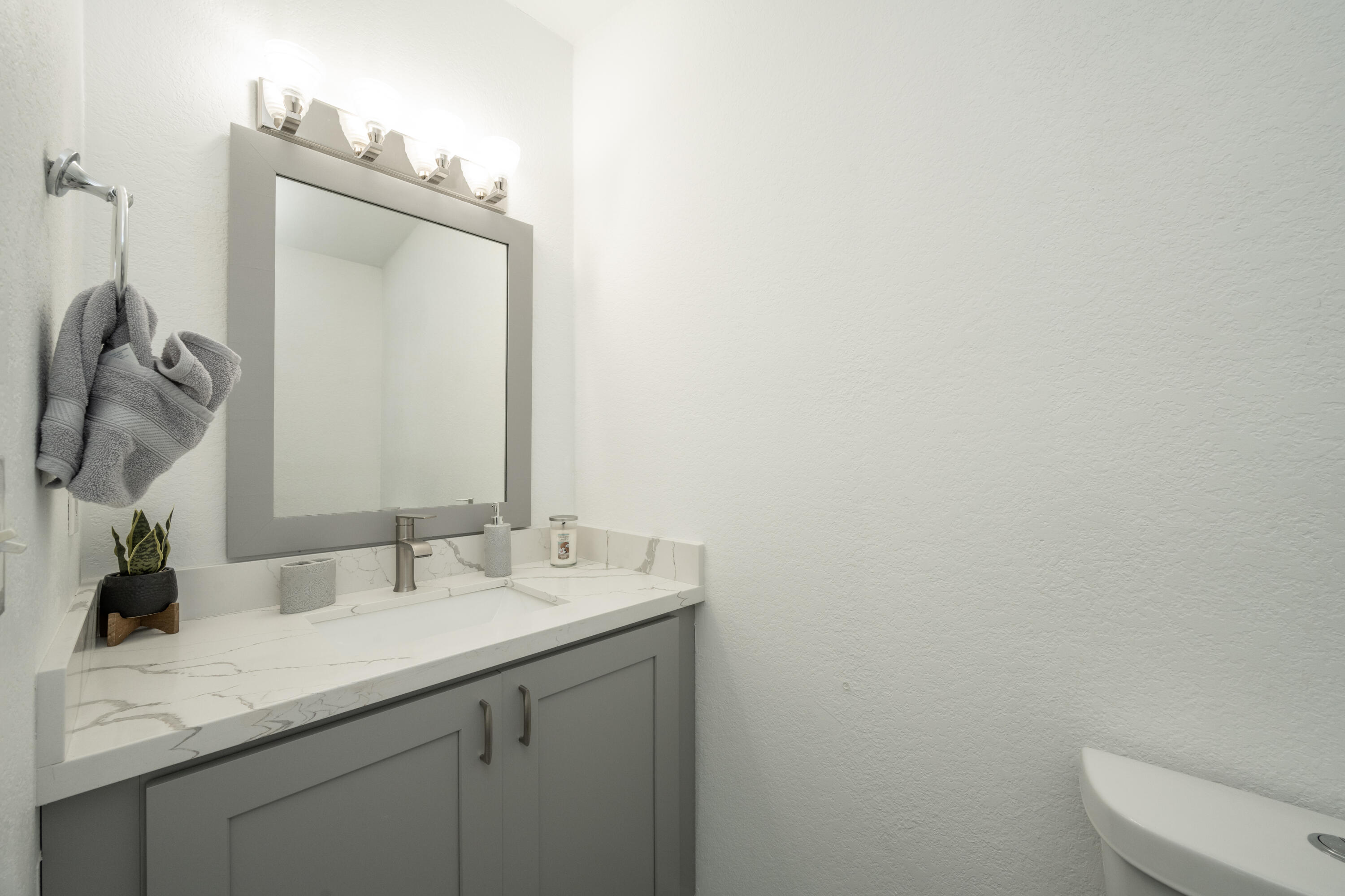 24 Beach Drive Property Photo 19