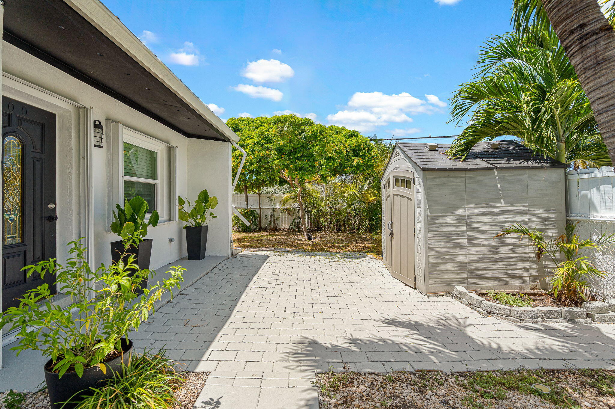 1300 Ashby Street Property Photo 3