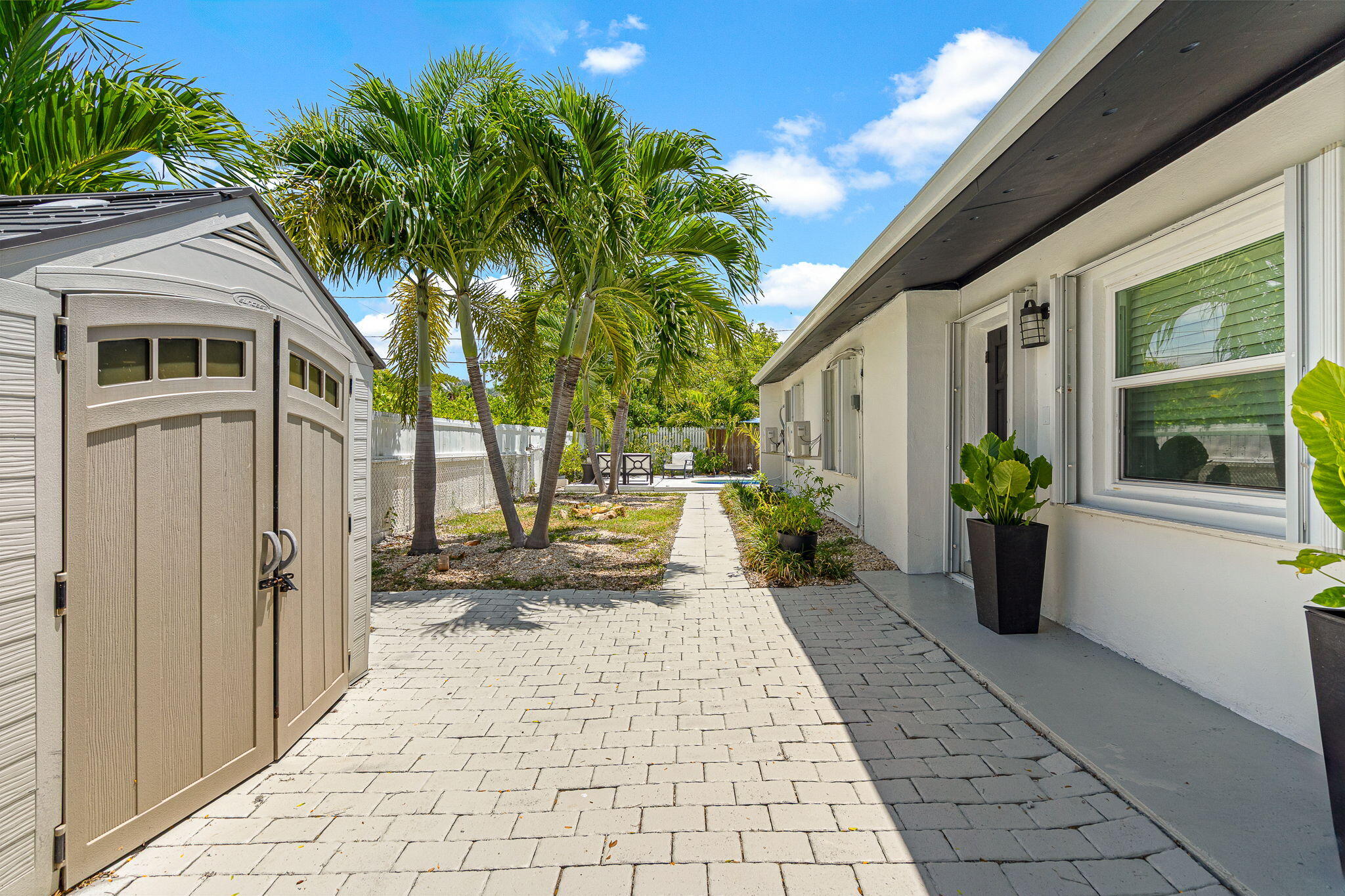 1300 Ashby Street Property Photo 4