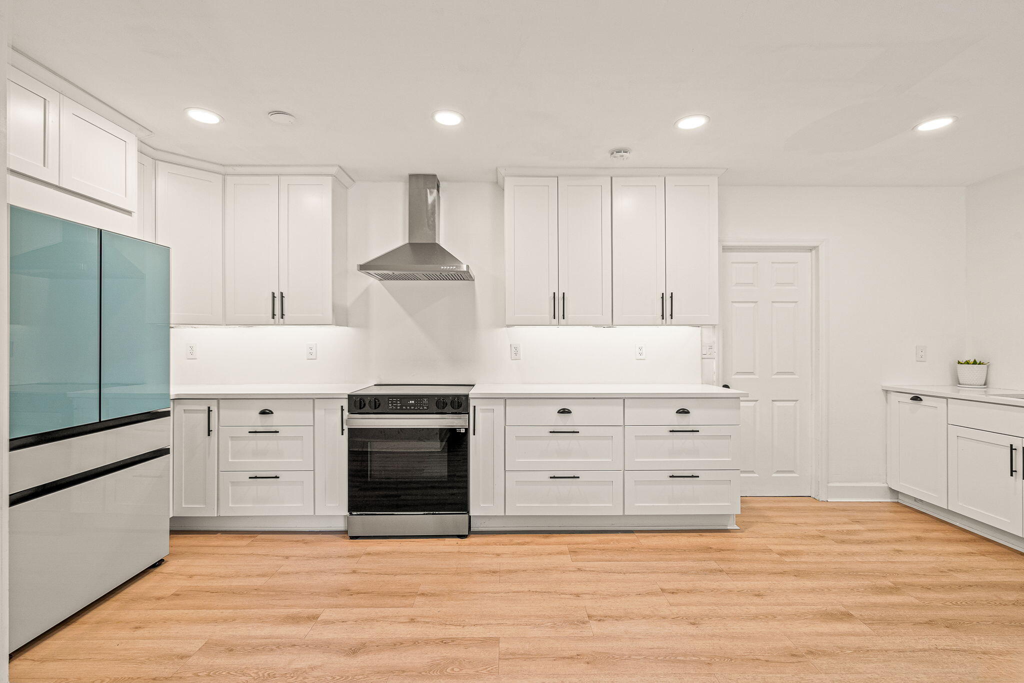 1300 Ashby Street Property Photo 5