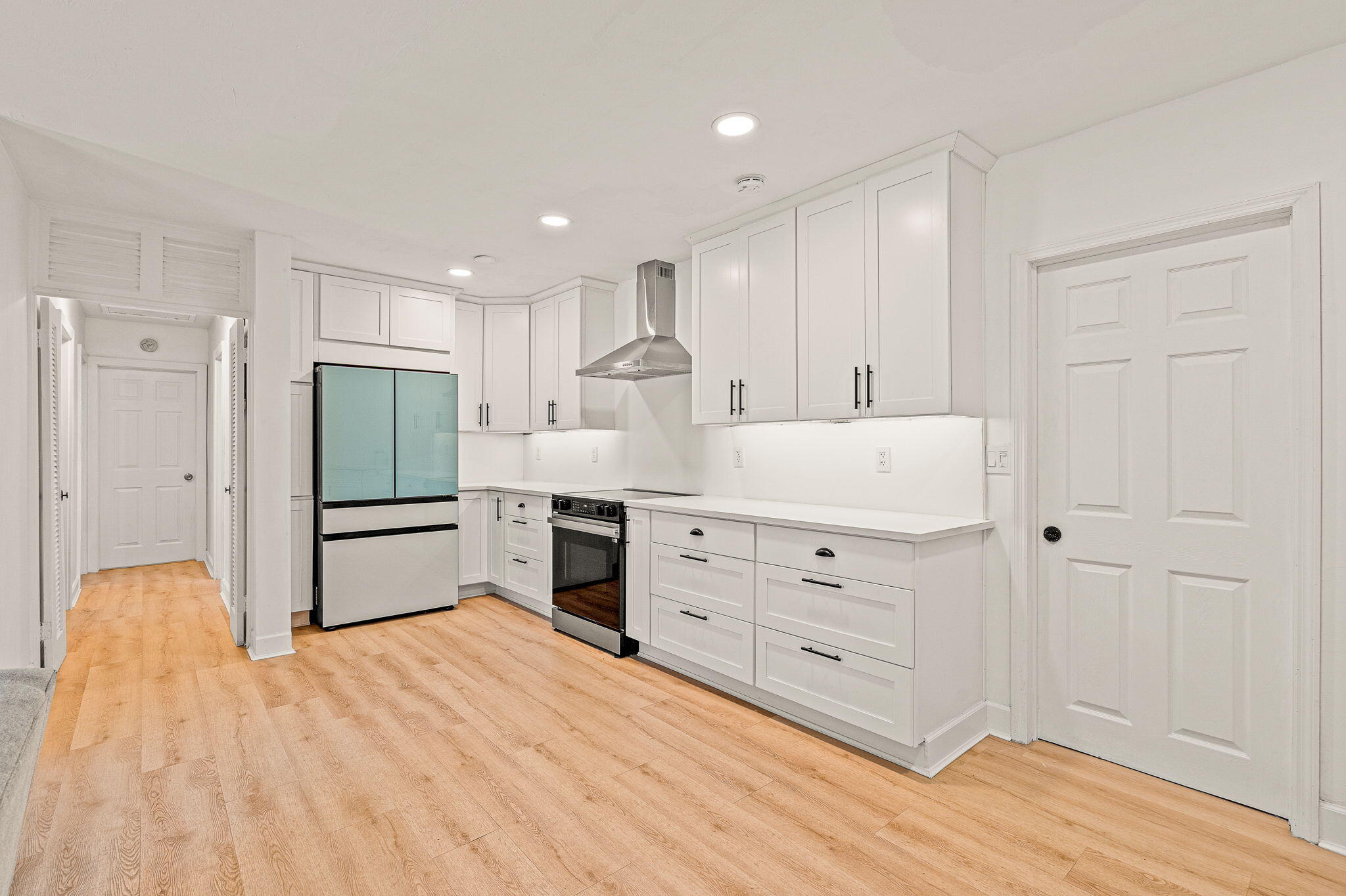 1300 Ashby Street Property Photo 6