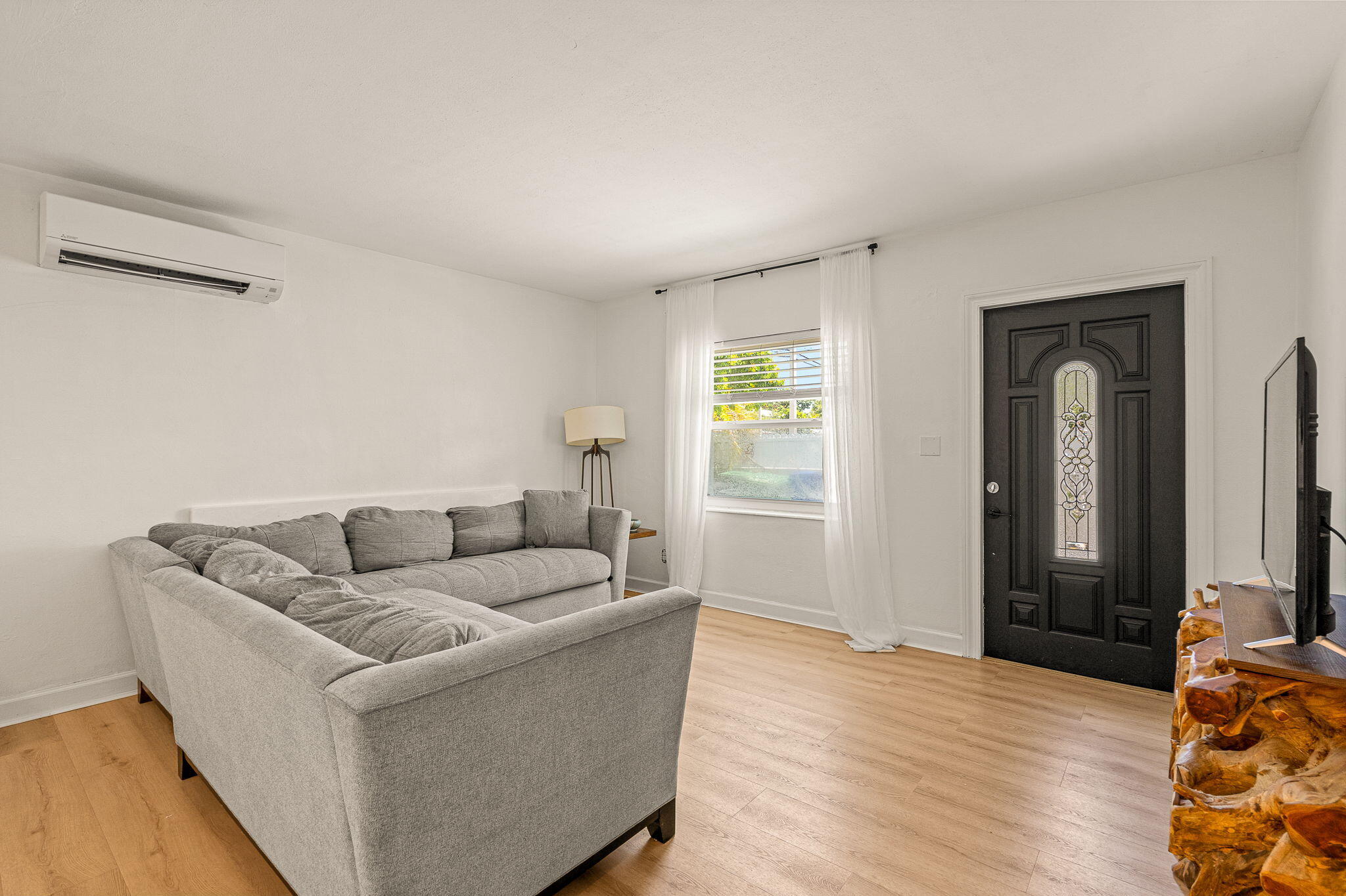 1300 Ashby Street Property Photo 11