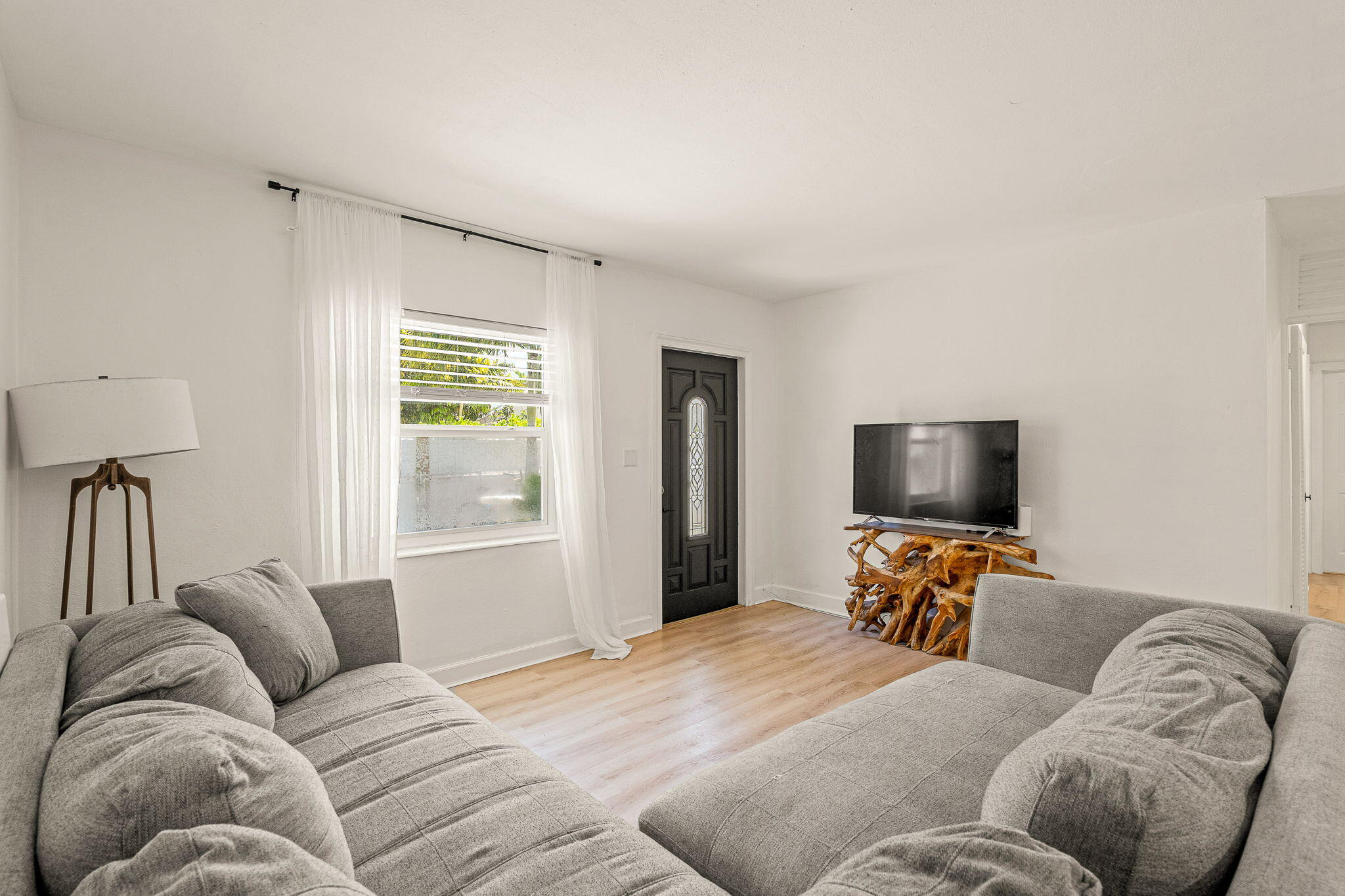 1300 Ashby Street Property Photo 12