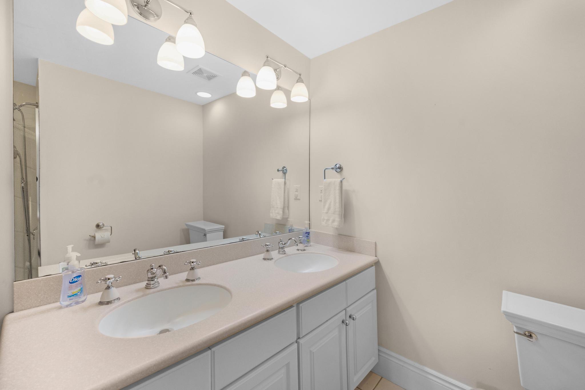 514 Emma Street Property Photo 29