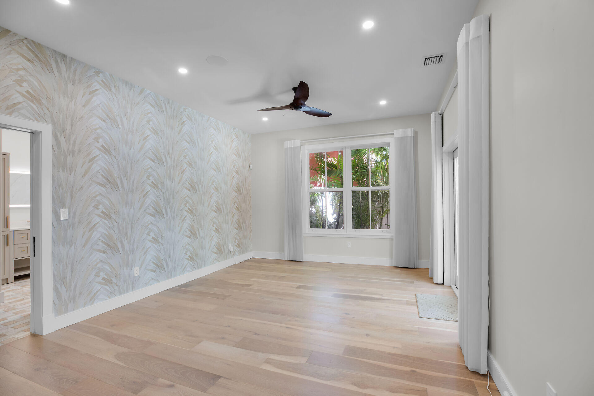 411 Louisa Street Property Photo 20