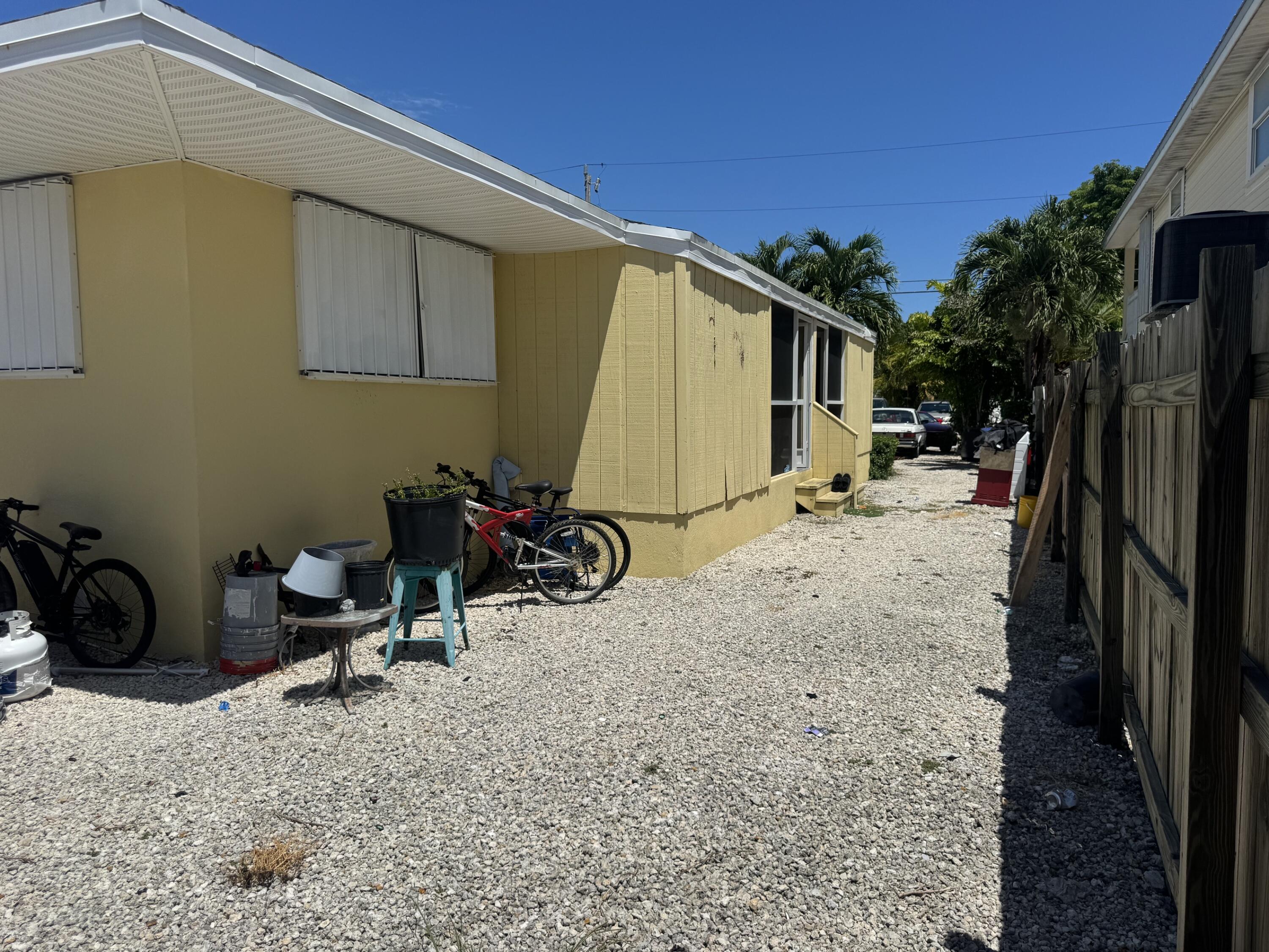 285 A 66th Street A & B Property Photo 18