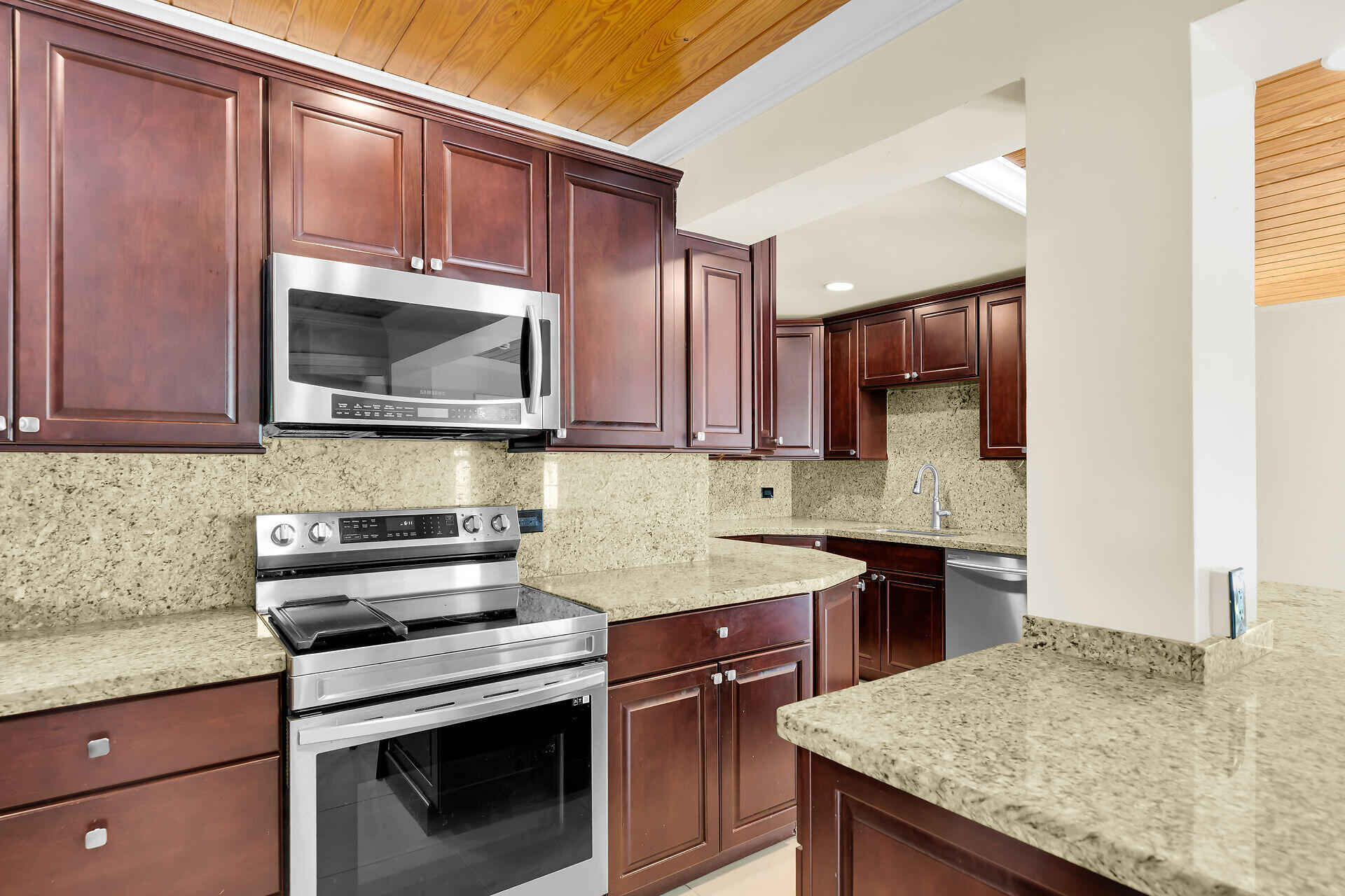 8055 Tuna Drive Property Photo 38