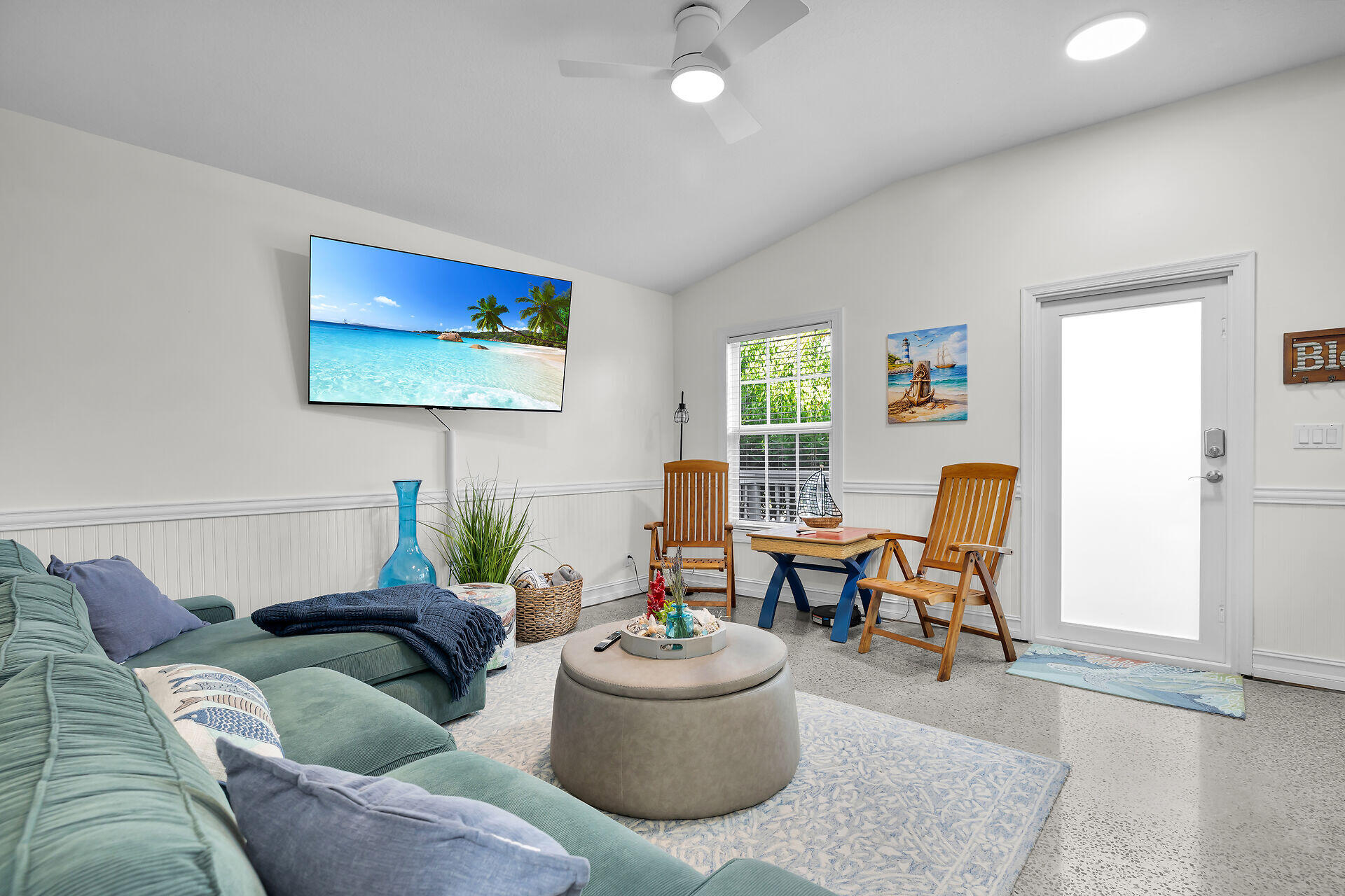 150 Sunshine Boulevard Property Photo 8