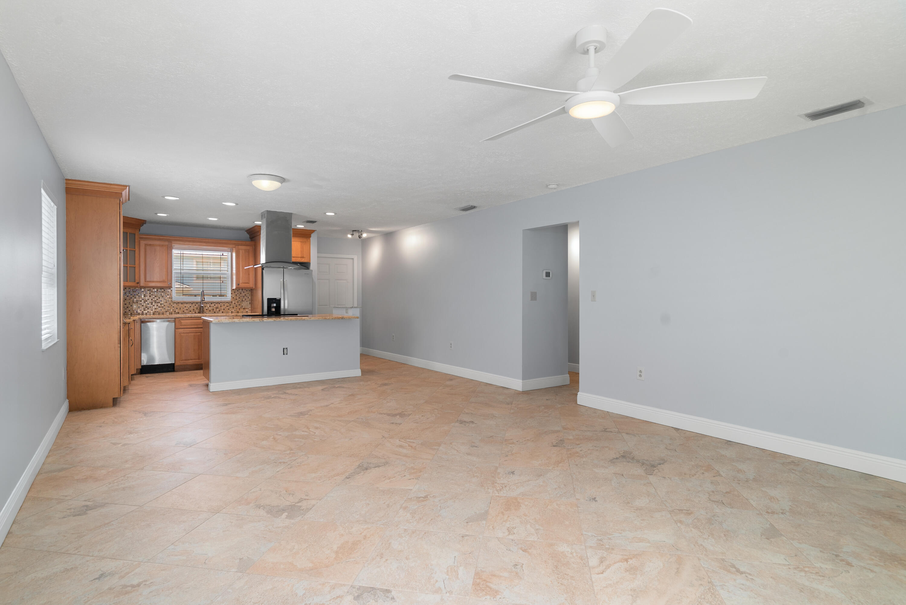 124 Coral Avenue Property Photo 6