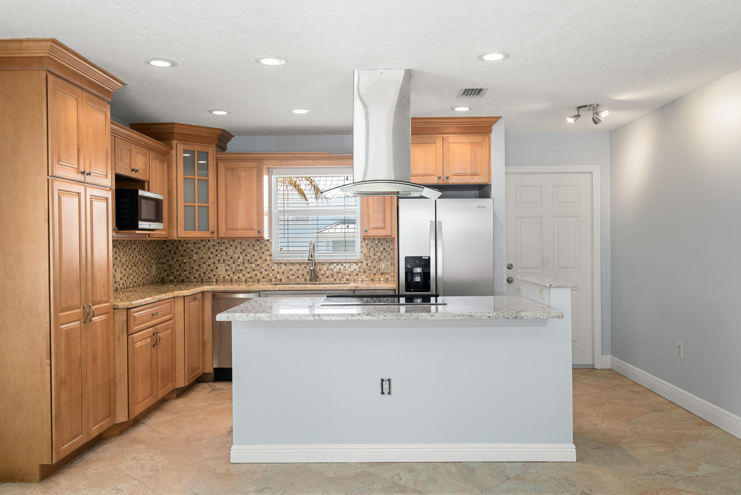 124 Coral Avenue Property Photo 7