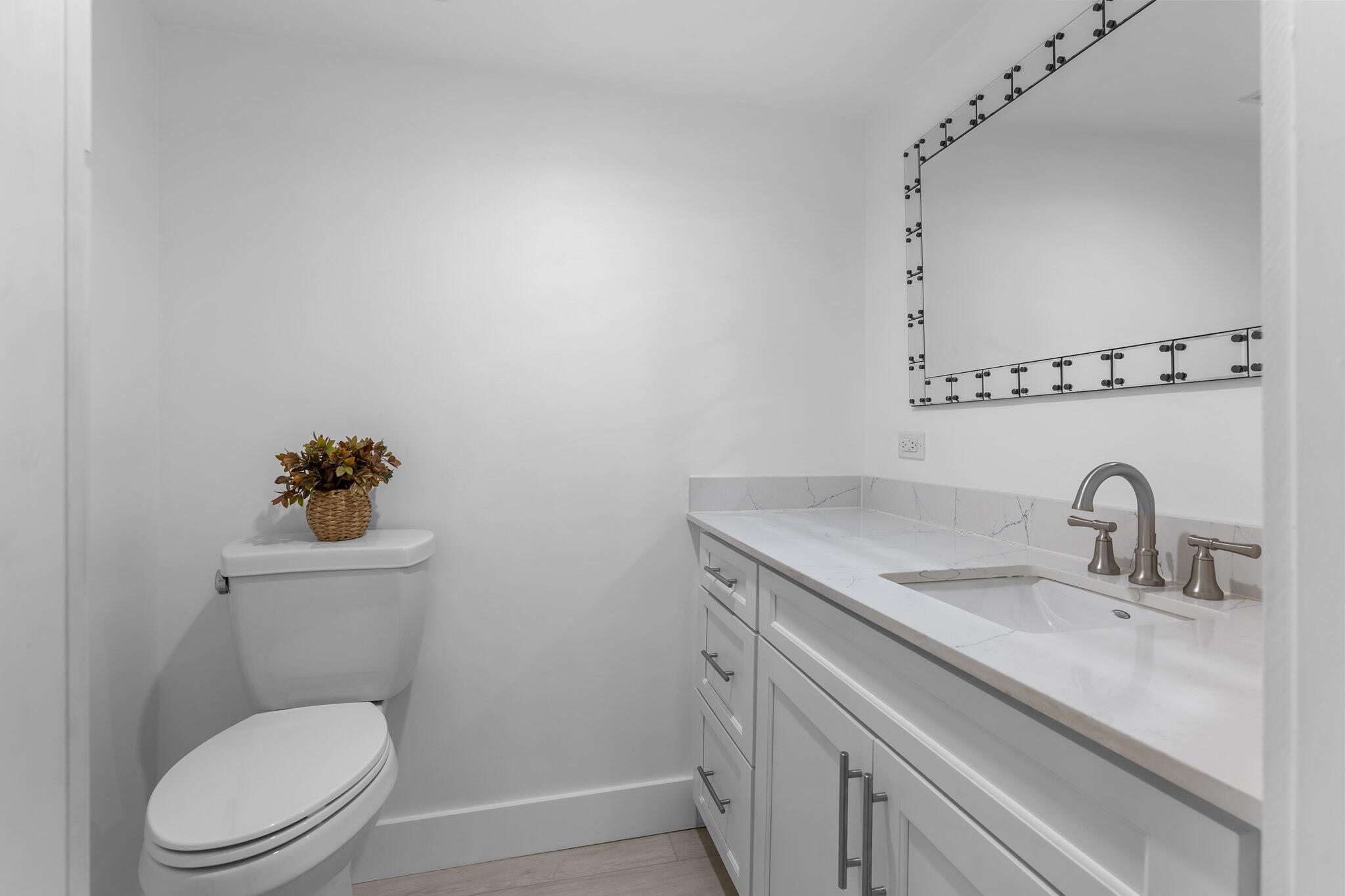 2000 Coco Plum Drive 302 Property Photo 13