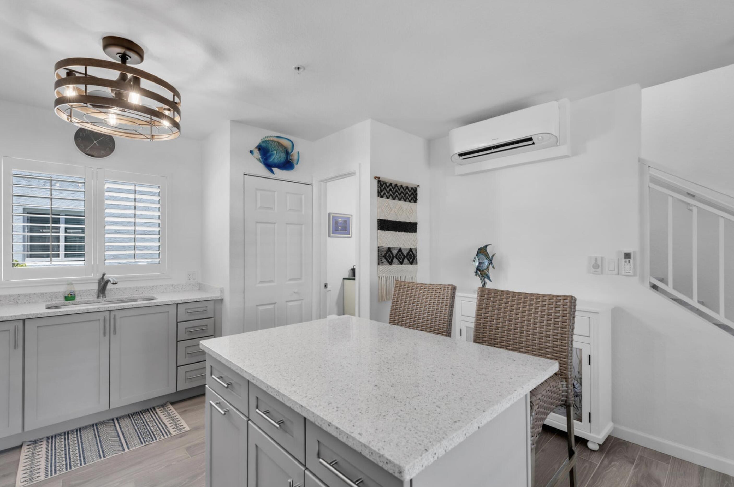 10877 Overseas Highway Apt 32 Property Photo 9