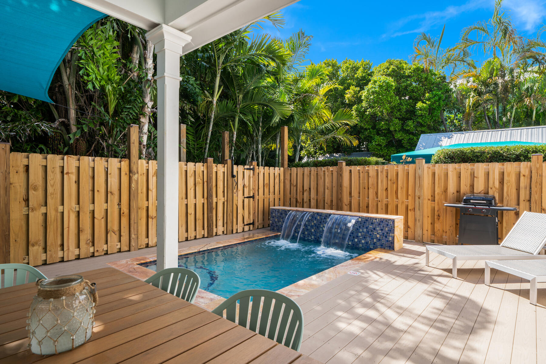 516 Elizabeth Street Property Photo 5