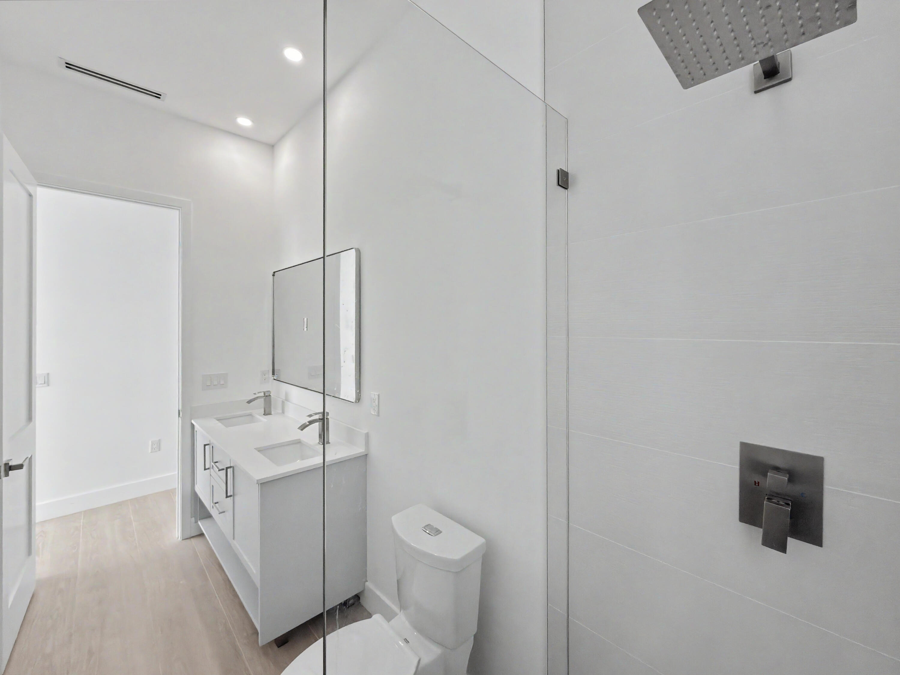 131 Snapper Creek Drive Property Photo 24