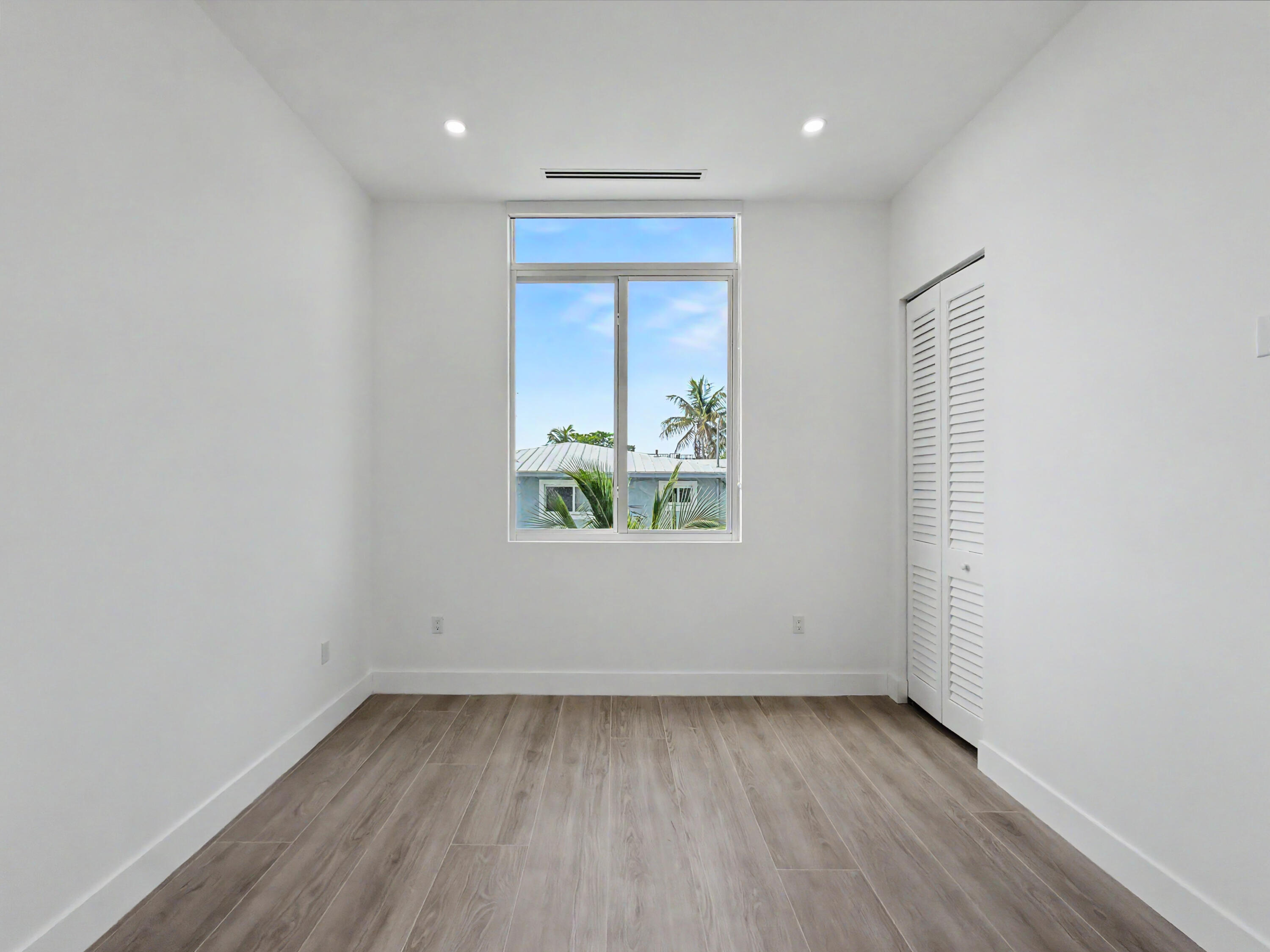 131 Snapper Creek Drive Property Photo 30
