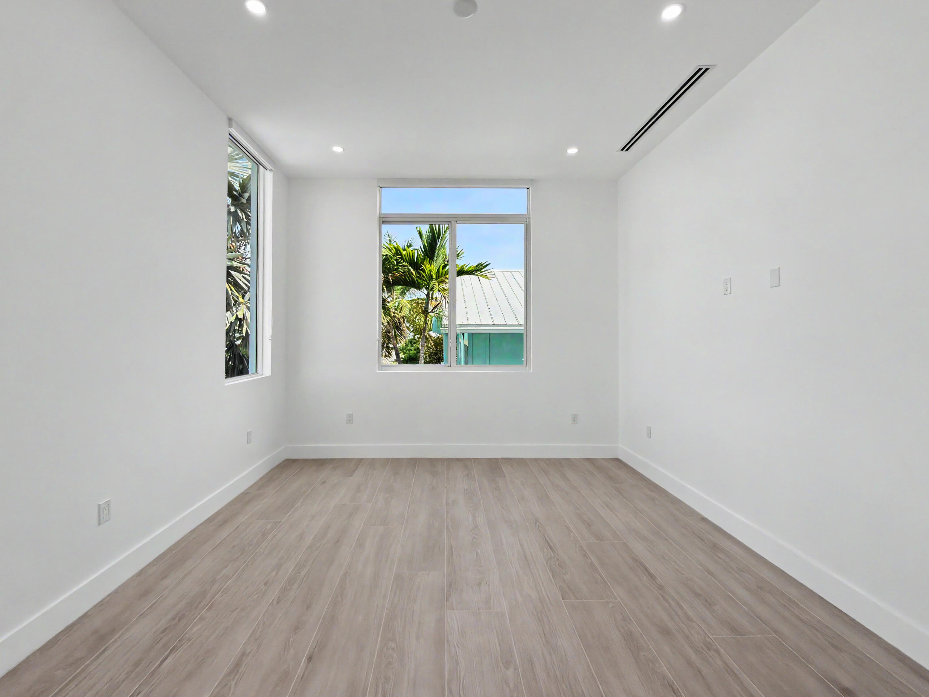 131 Snapper Creek Drive Property Photo 34