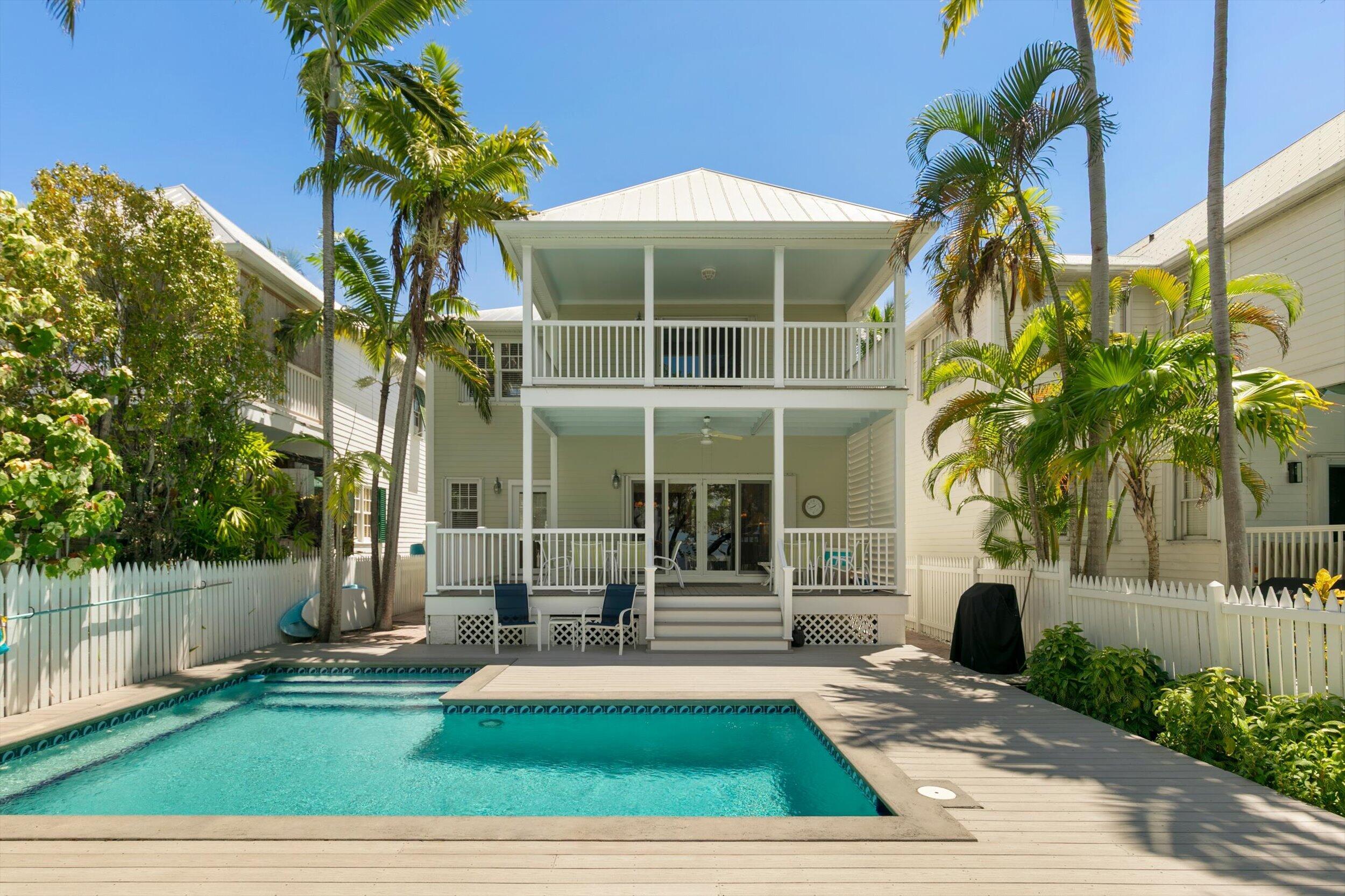2623 Gulfview Drive Property Photo 2