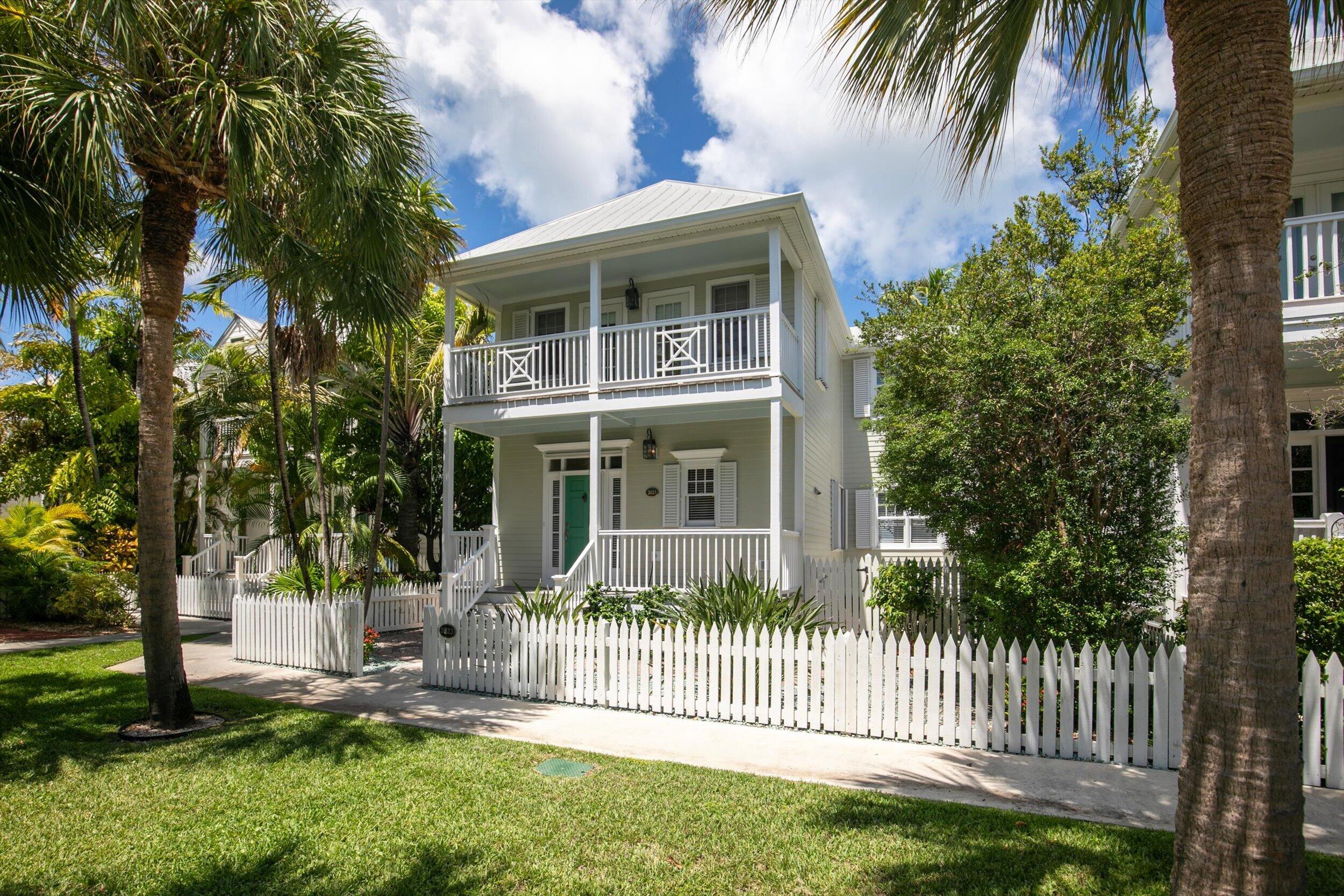 2623 Gulfview Drive Property Photo 4