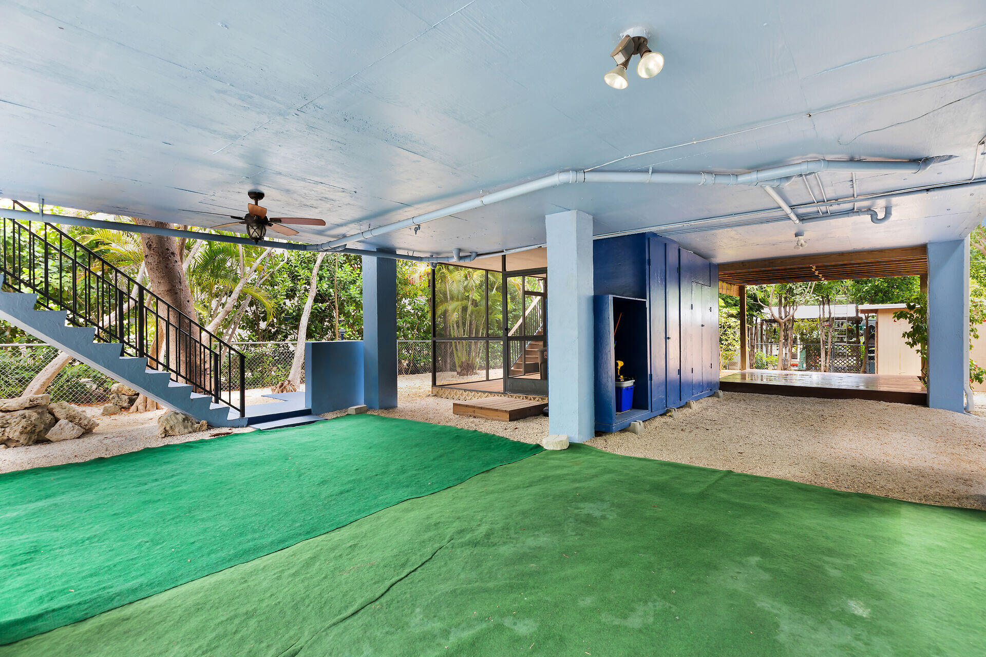 750 Madrid Road Property Photo 7