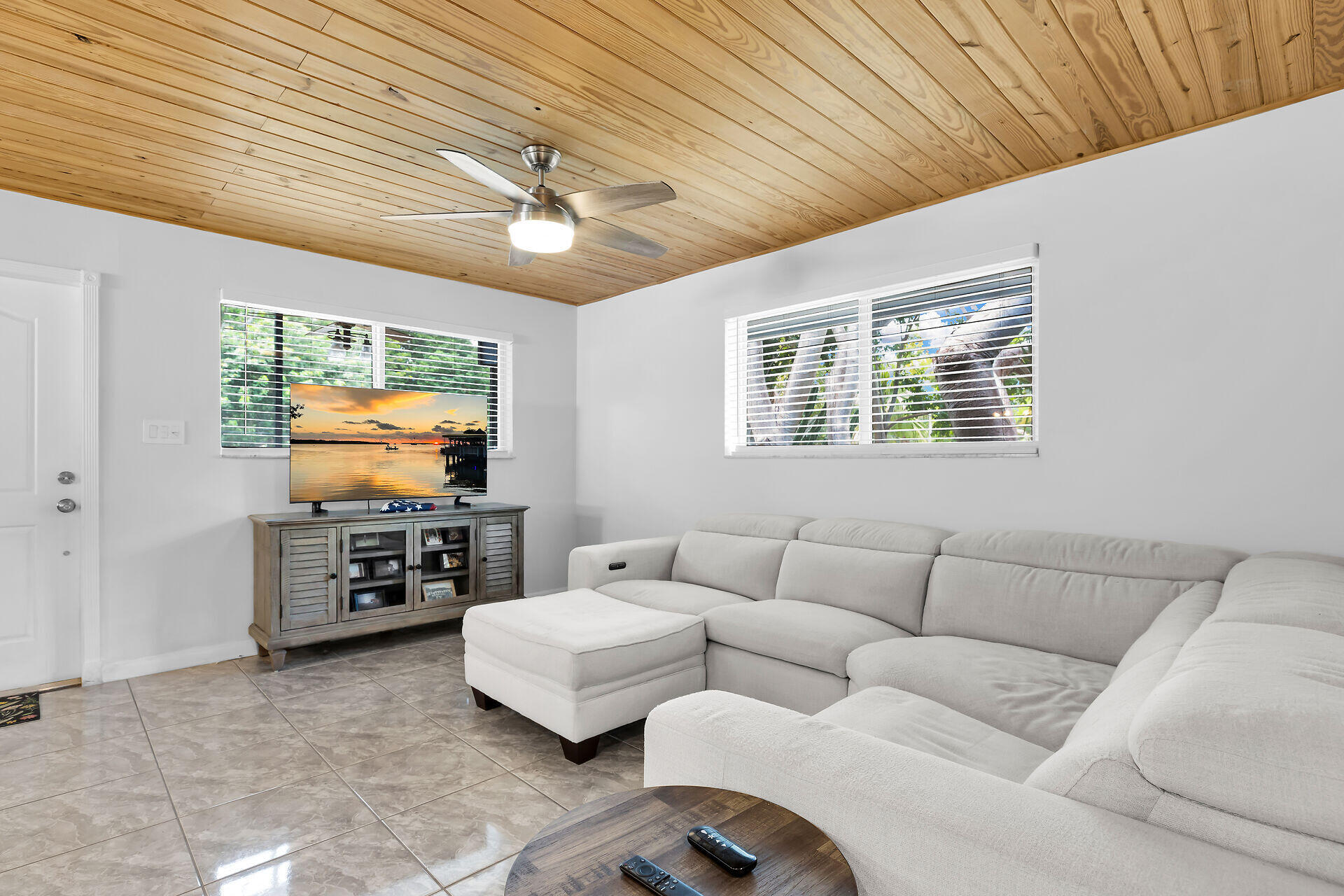 750 Madrid Road Property Photo 15