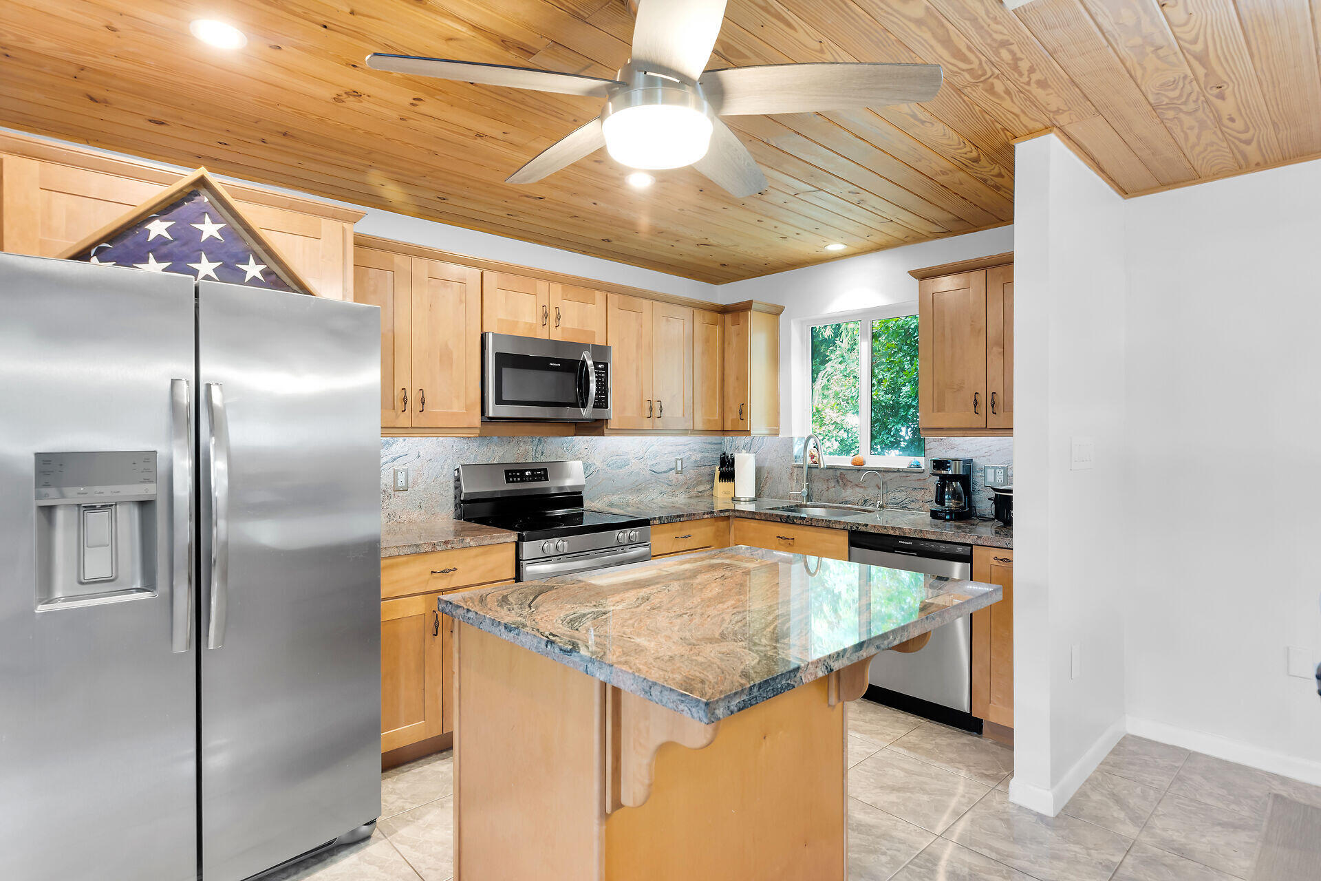 750 Madrid Road Property Photo 20