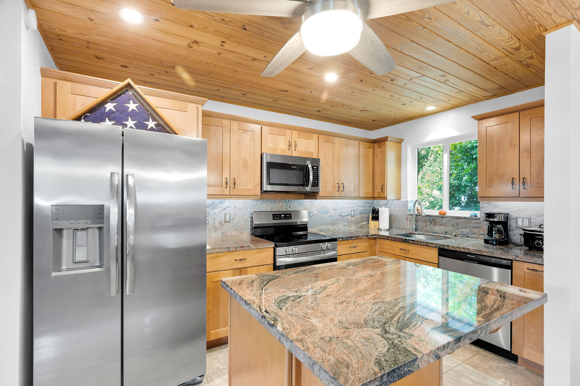 750 Madrid Road Property Photo 24