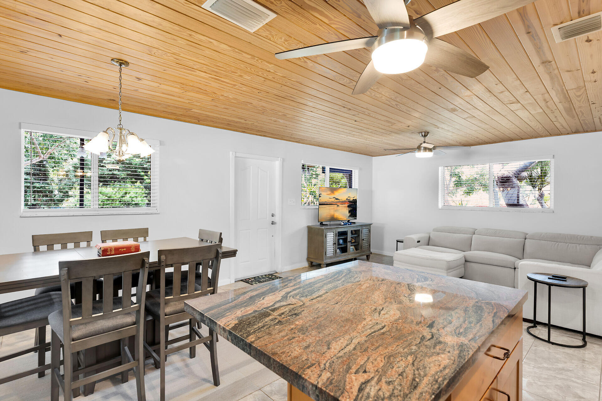 750 Madrid Road Property Photo 25