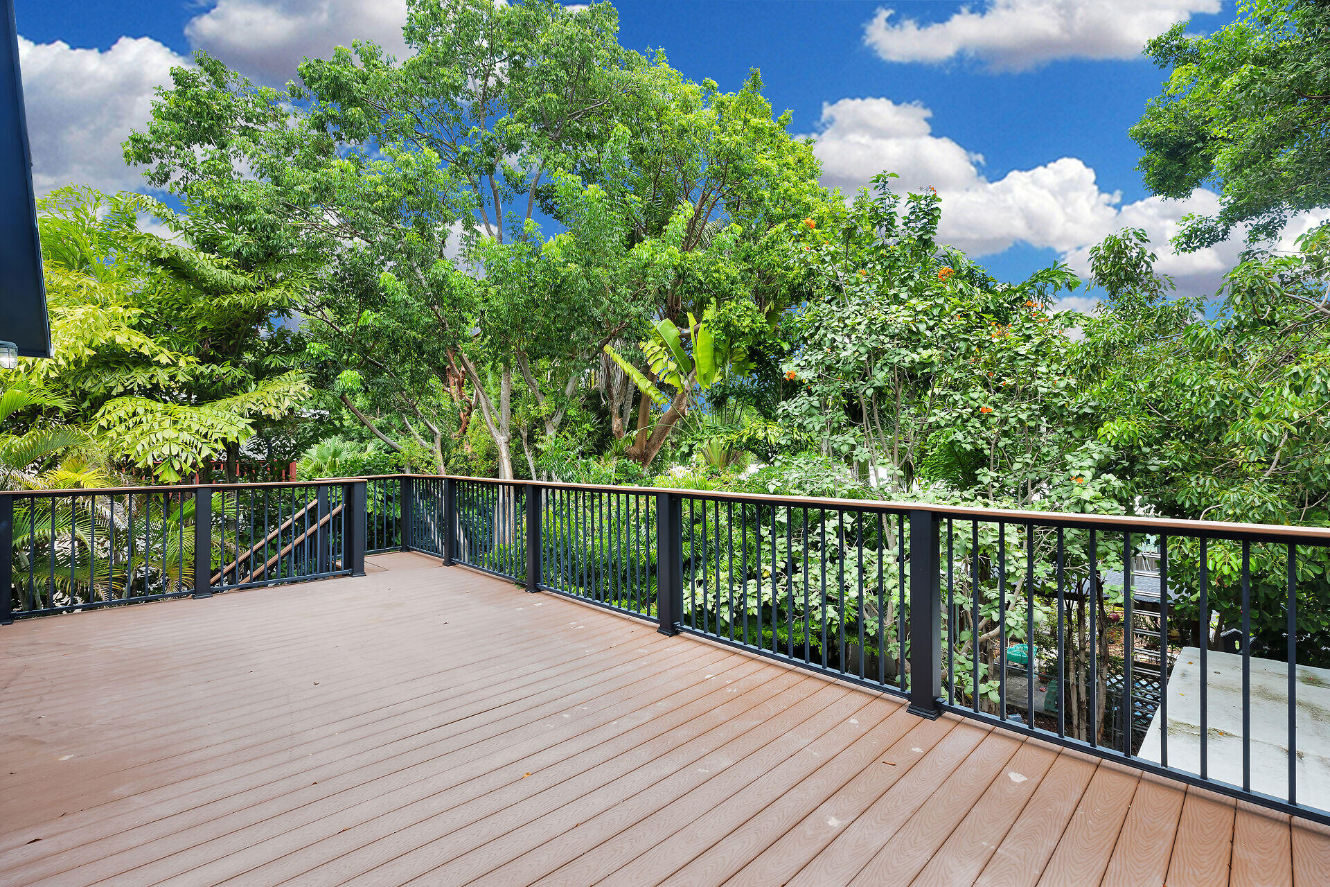 750 Madrid Road Property Photo 38