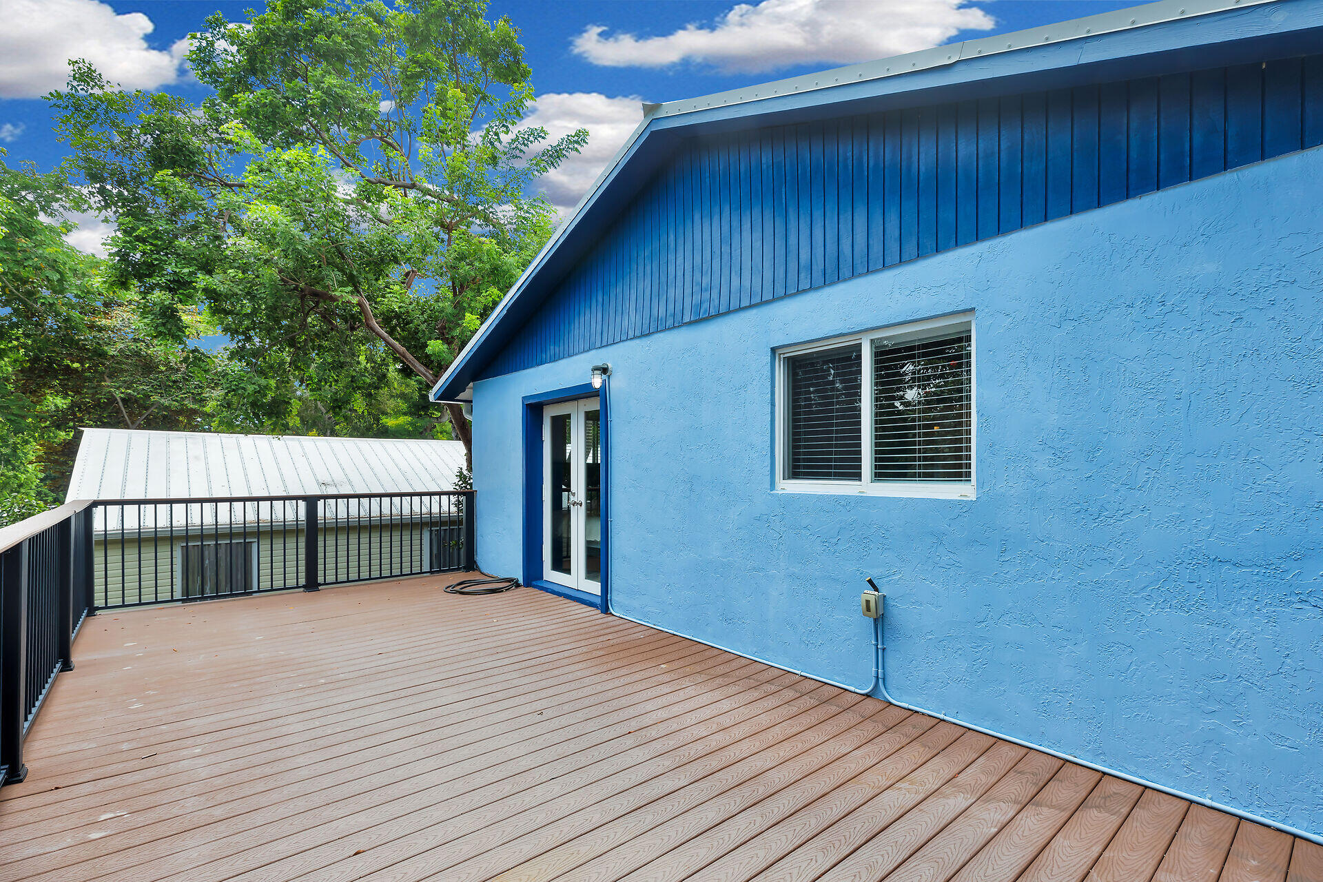 750 Madrid Road Property Photo 40