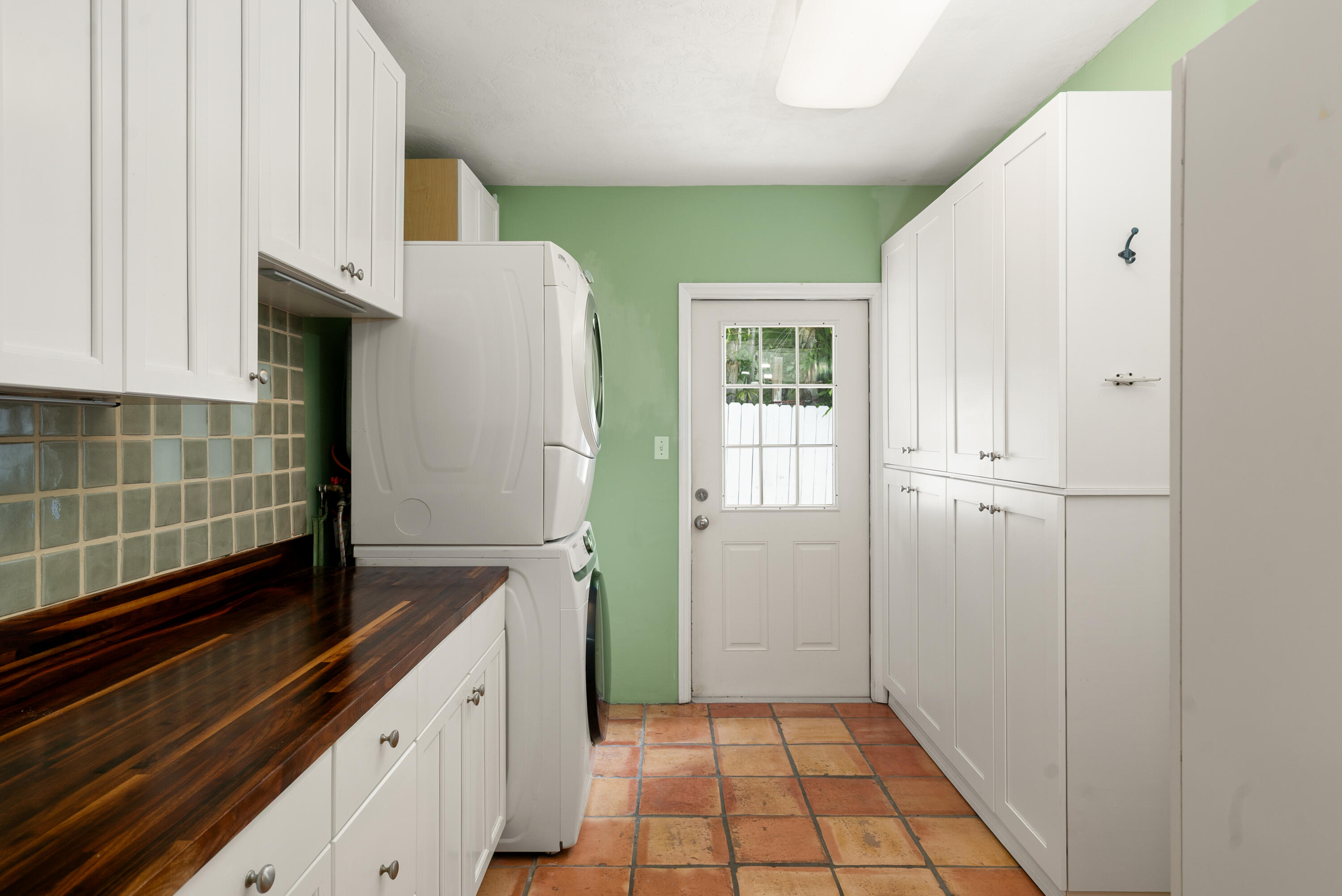 160 Ridge Street Property Photo 15