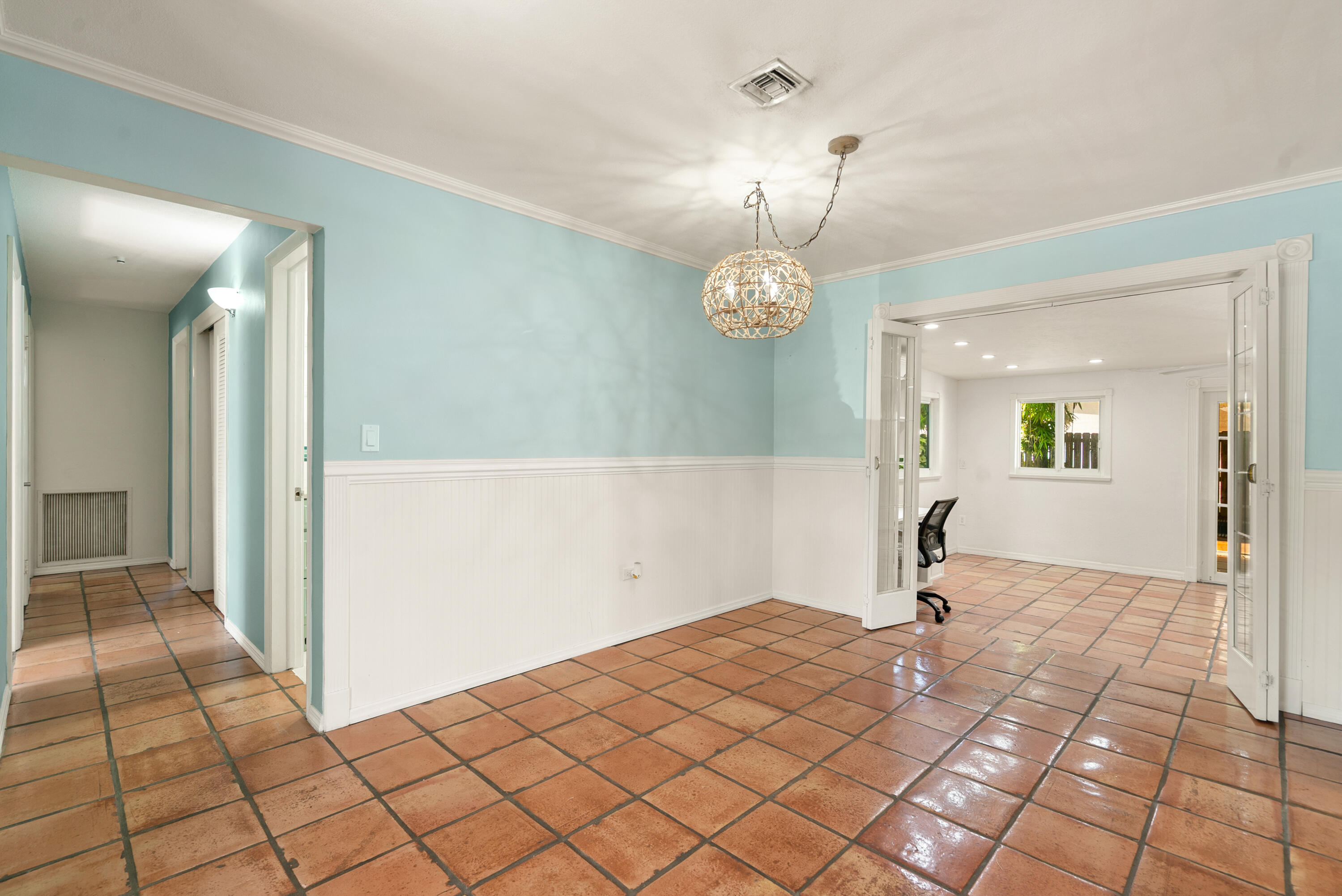 160 Ridge Street Property Photo 24