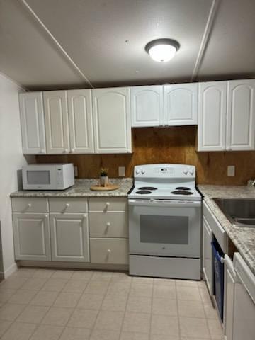 25d 10th Avenue Property Photo 3
