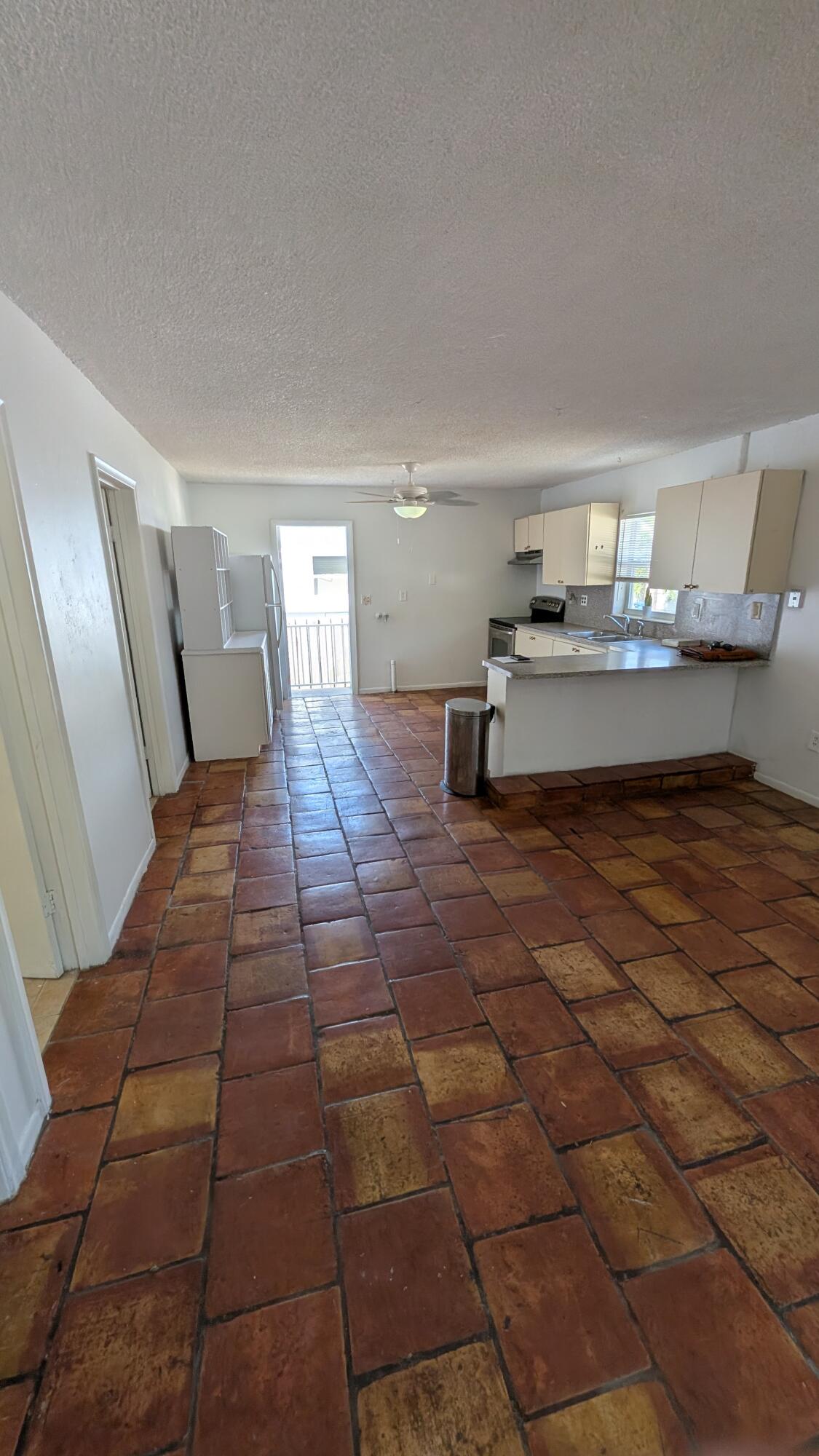 10 Silver Springs Drive Property Photo 4