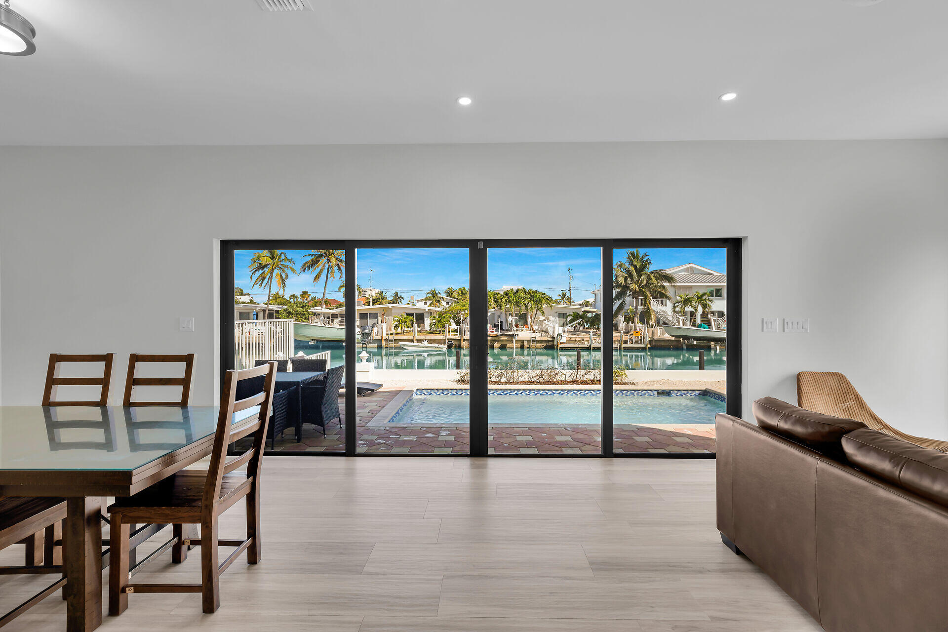 230 Sadowski Causeway Property Photo 4