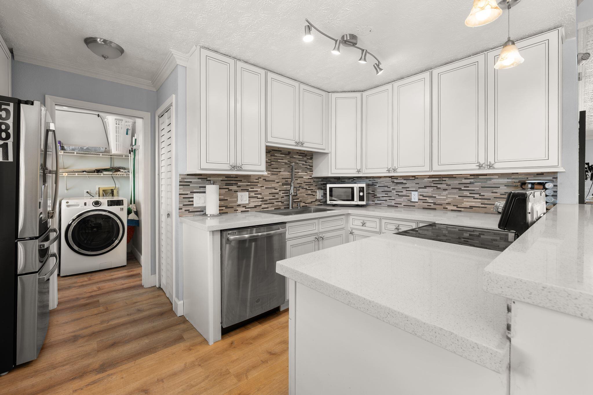 581 12th Street Property Photo 15