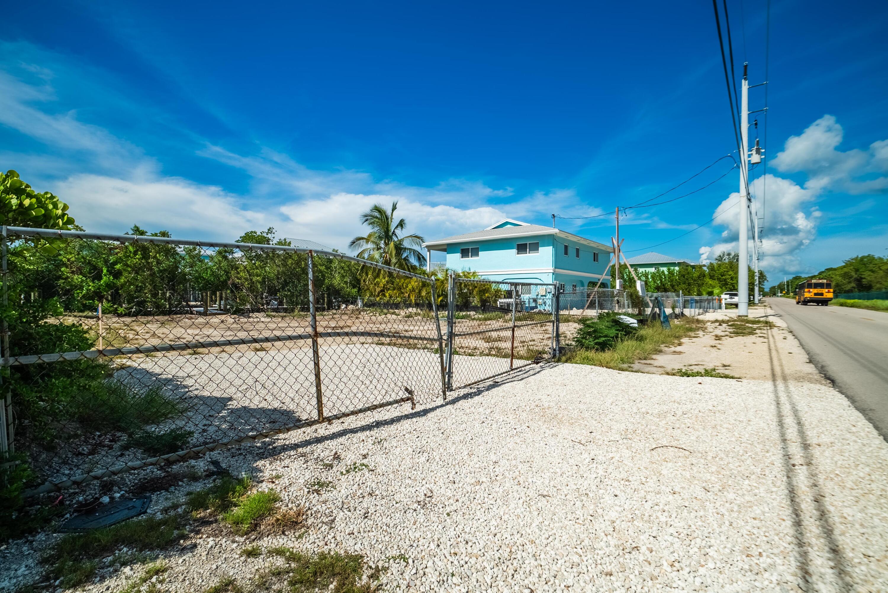 9966 Aviation Boulevard Property Photo 13