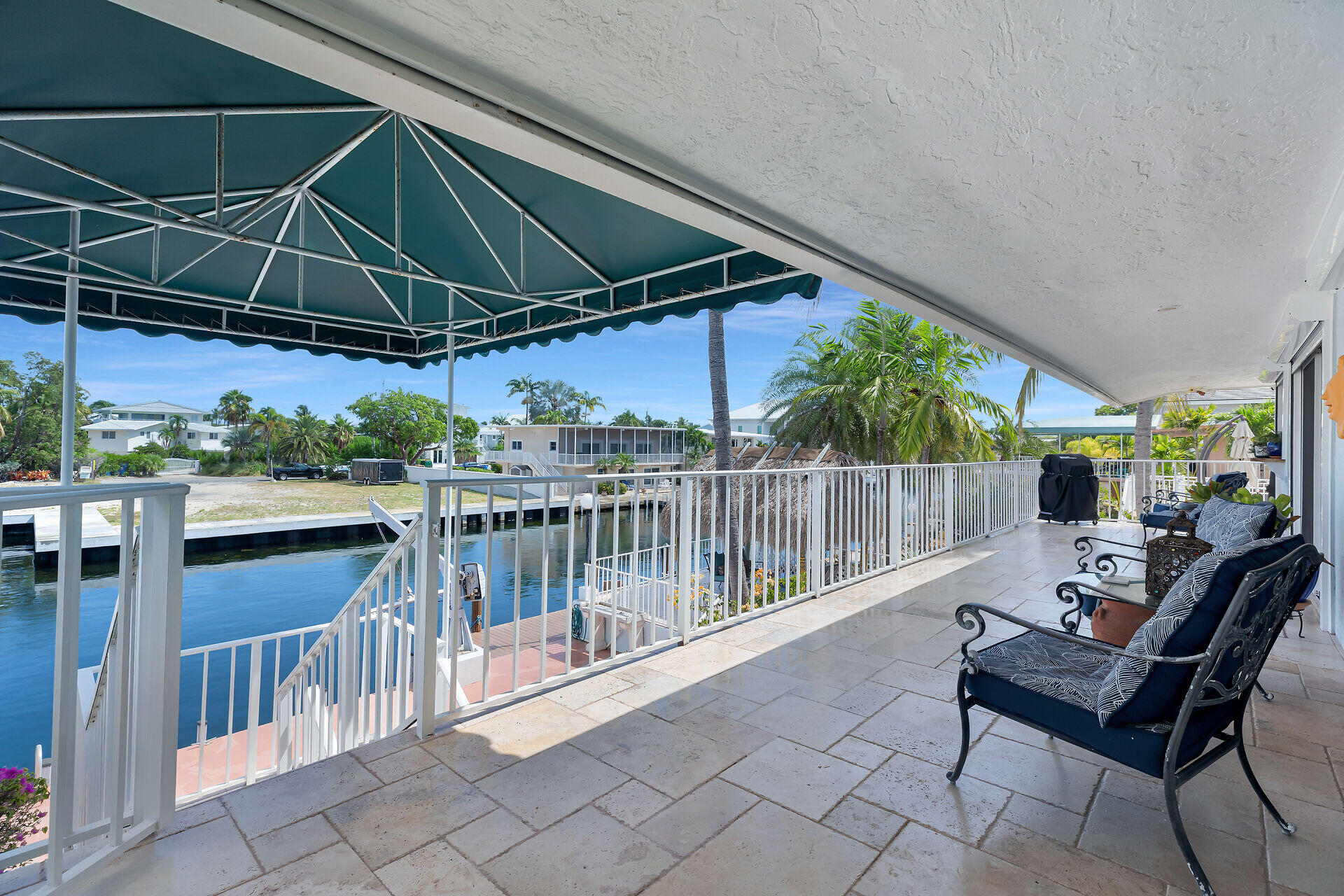 114 N Coconut Palm Boulevard Property Photo 7