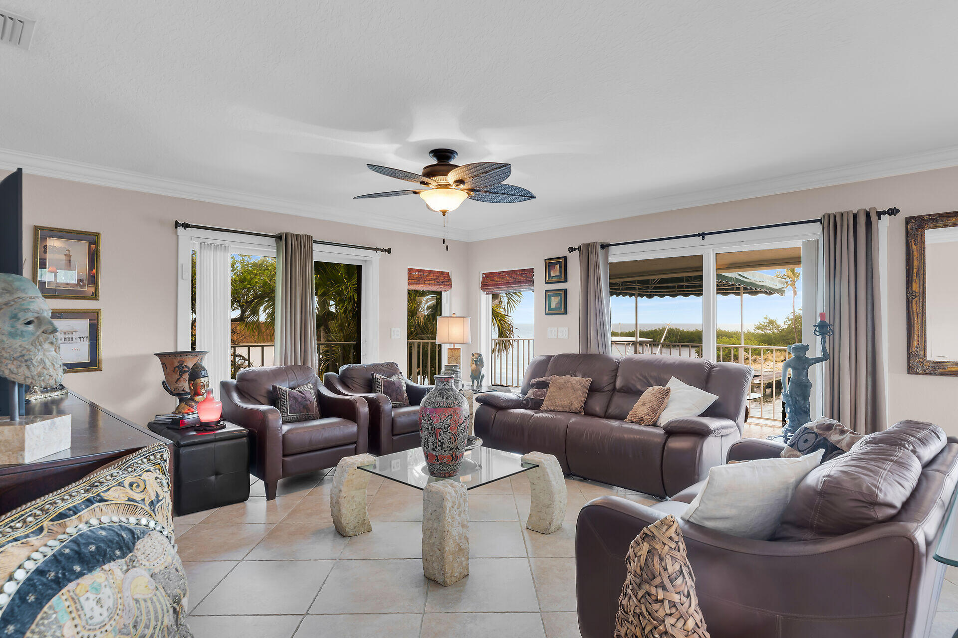 114 N Coconut Palm Boulevard Property Photo 8