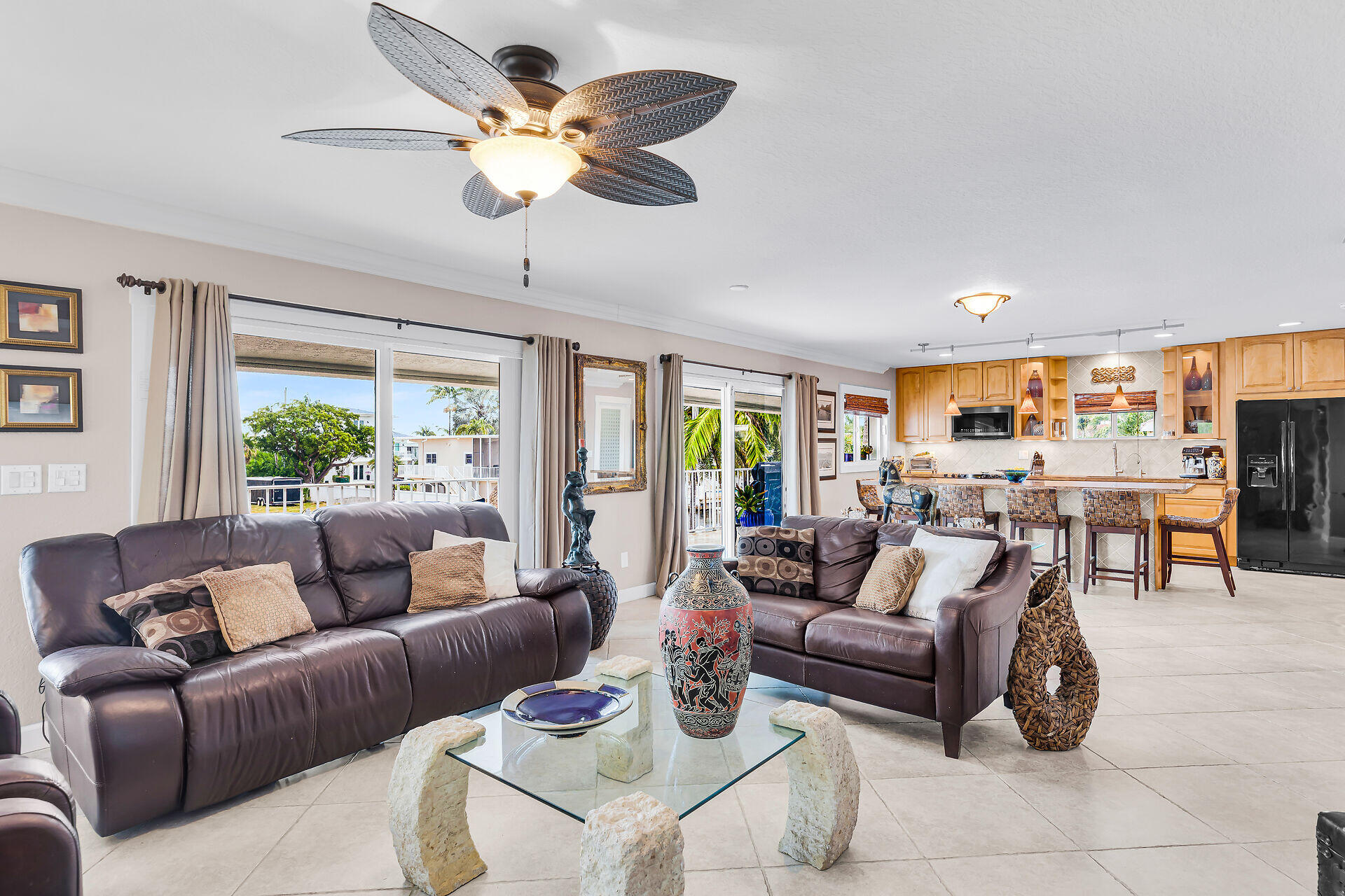 114 N Coconut Palm Boulevard Property Photo 11